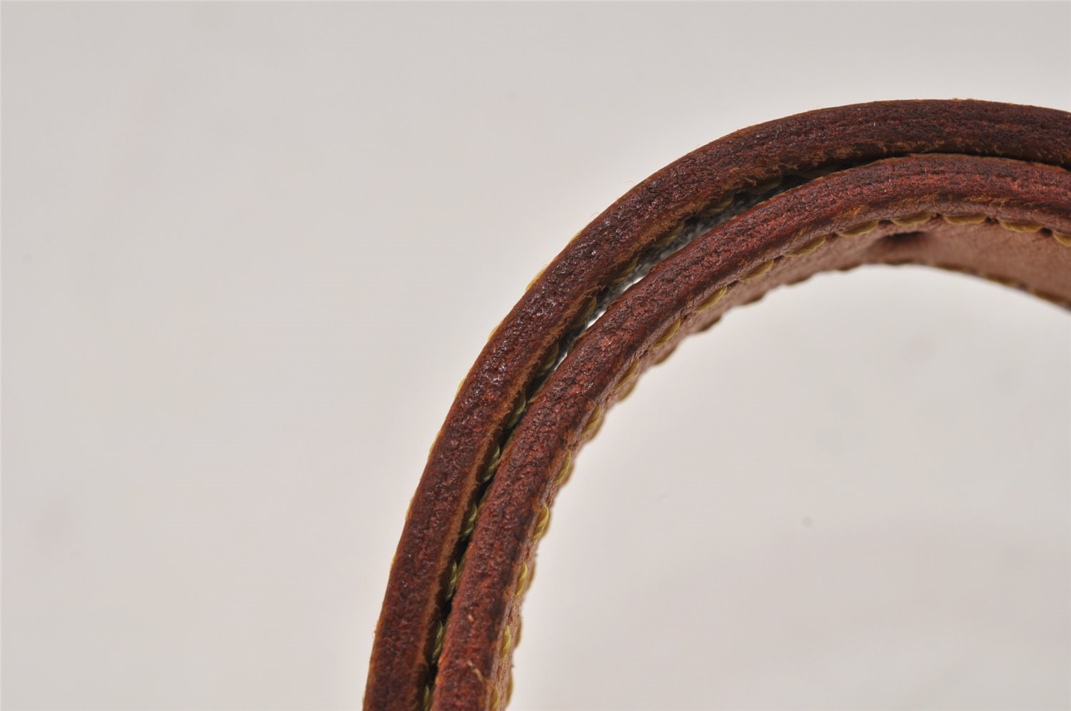 Authentic Louis Vuitton Leather Shoulder Strap For Bucket GM 31.9