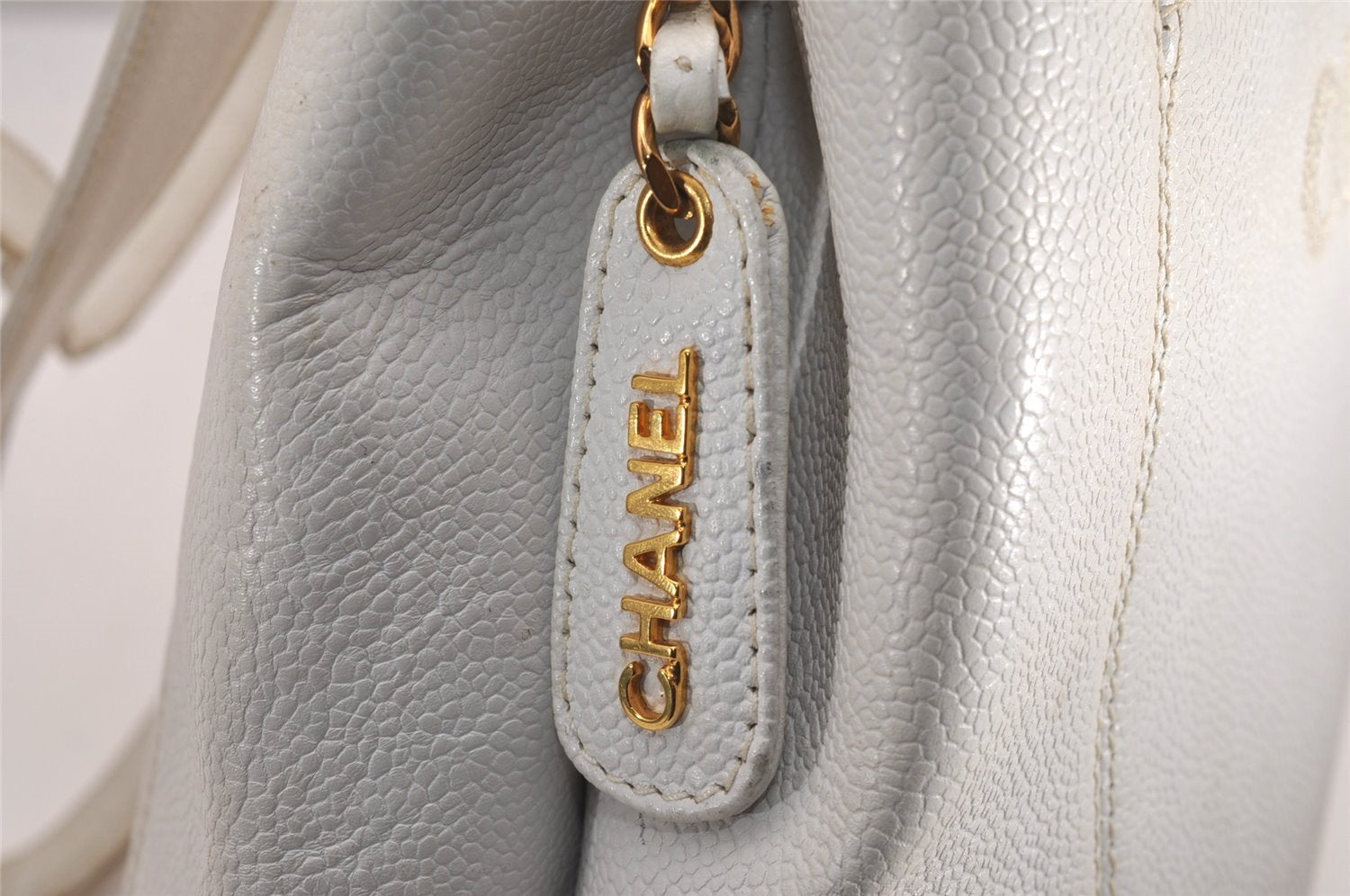 Authentic CHANEL Vintage Caviar Skin Shoulder Hand Bag Purse White CC Logo 3422J