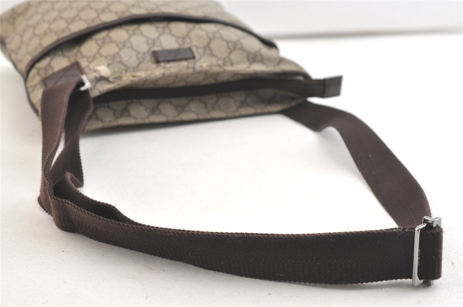 Authentic GUCCI Shoulder Cross Body Bag Purse GG PVC Leather 141626 Brown 3424K
