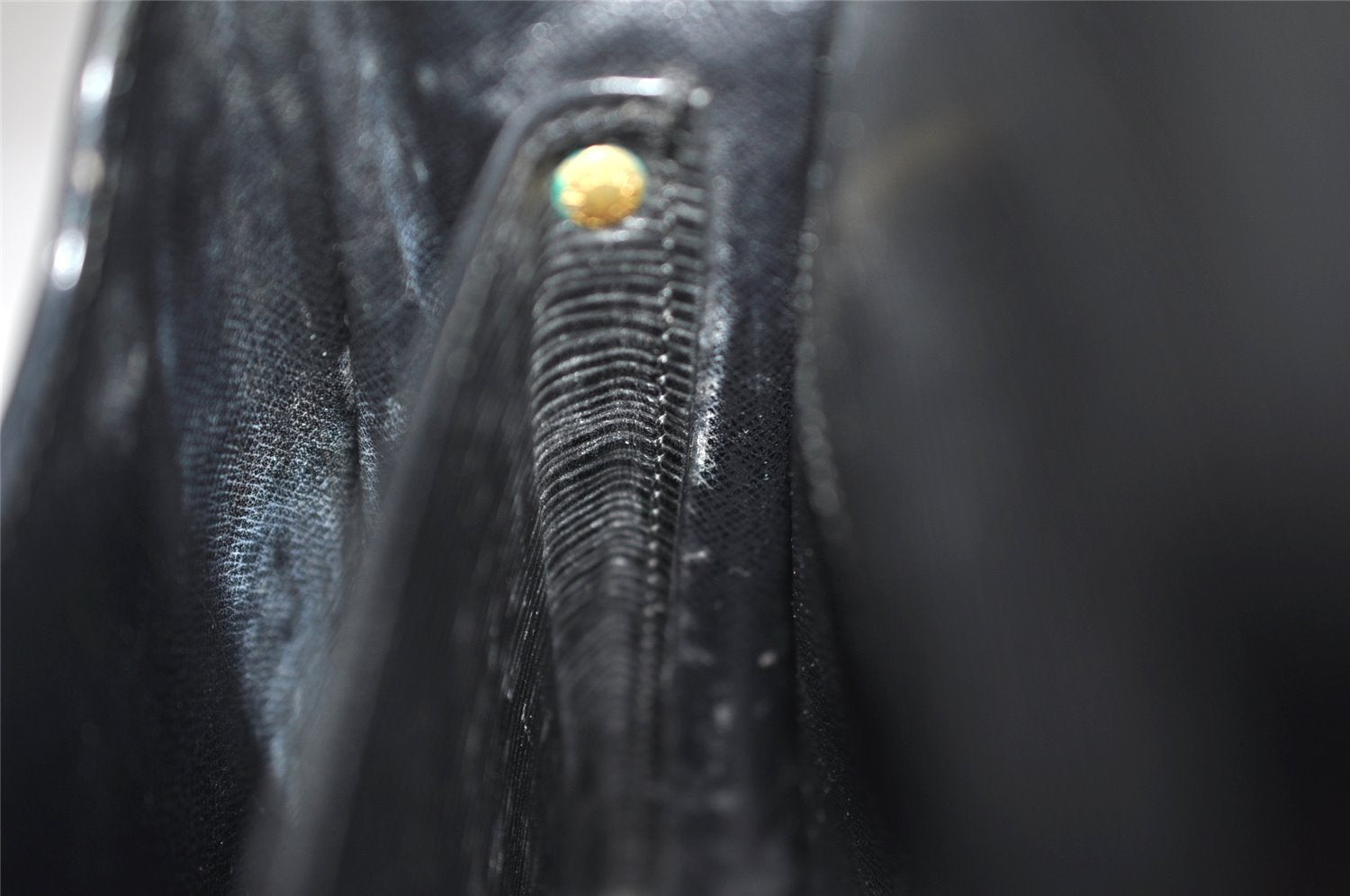 Authentic Louis Vuitton Epi Cartouchiere MM Shoulder Bag Black M52242 LV 3432K