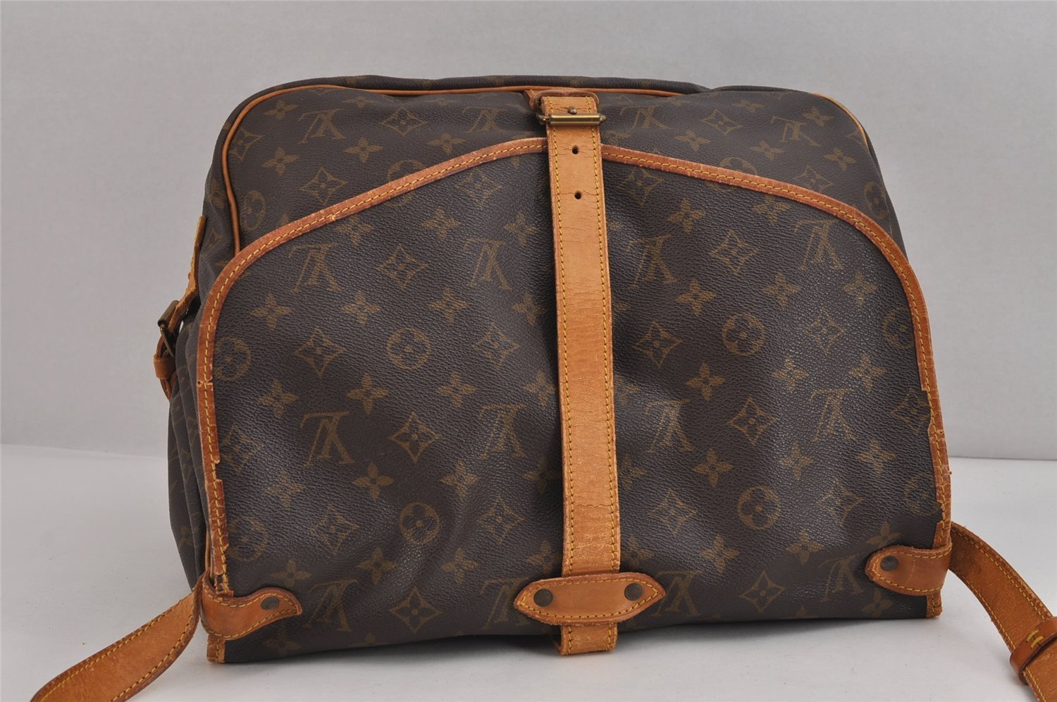 Authentic Louis Vuitton Monogram Saumur 35 Shoulder Cross Bag M42254 Junk 3434J