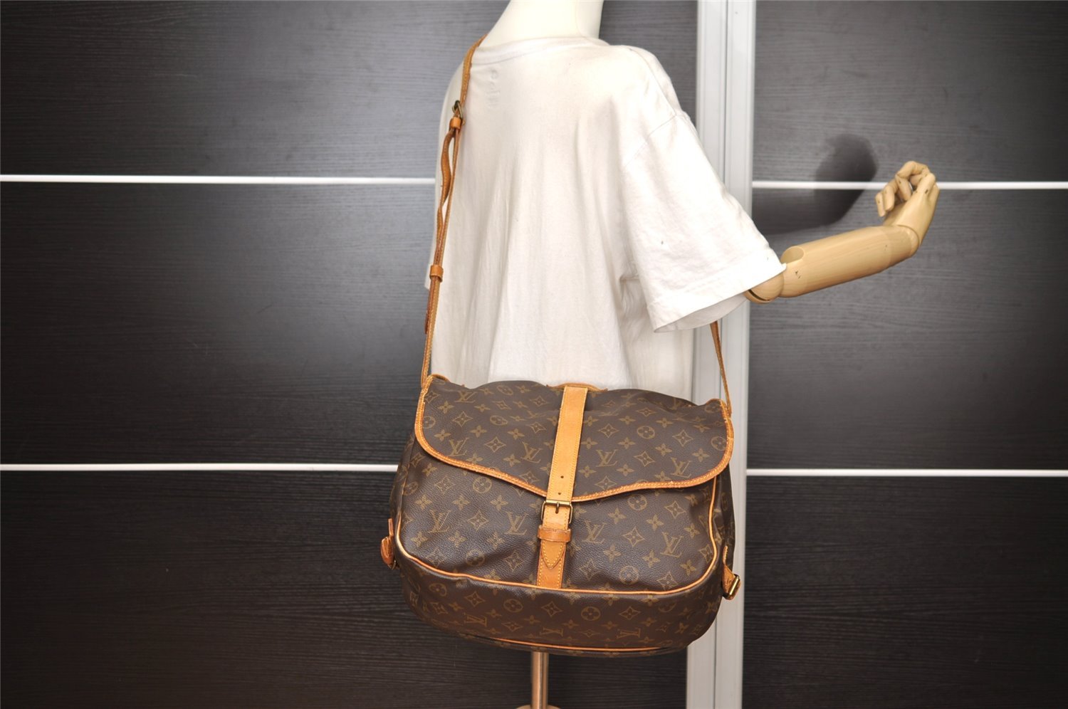 Authentic Louis Vuitton Monogram Saumur 35 Shoulder Cross Bag M42254 Junk 3434J