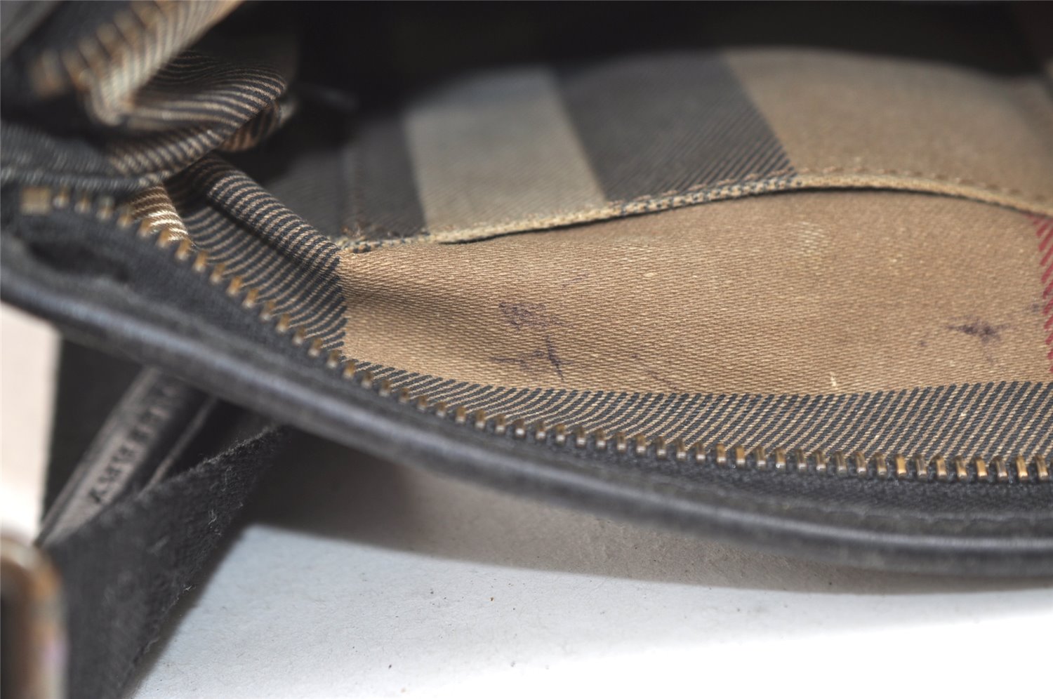 Authentic BURBERRY Vintage Nylon Leather Shoulder Cross Body Bag Black 3435K