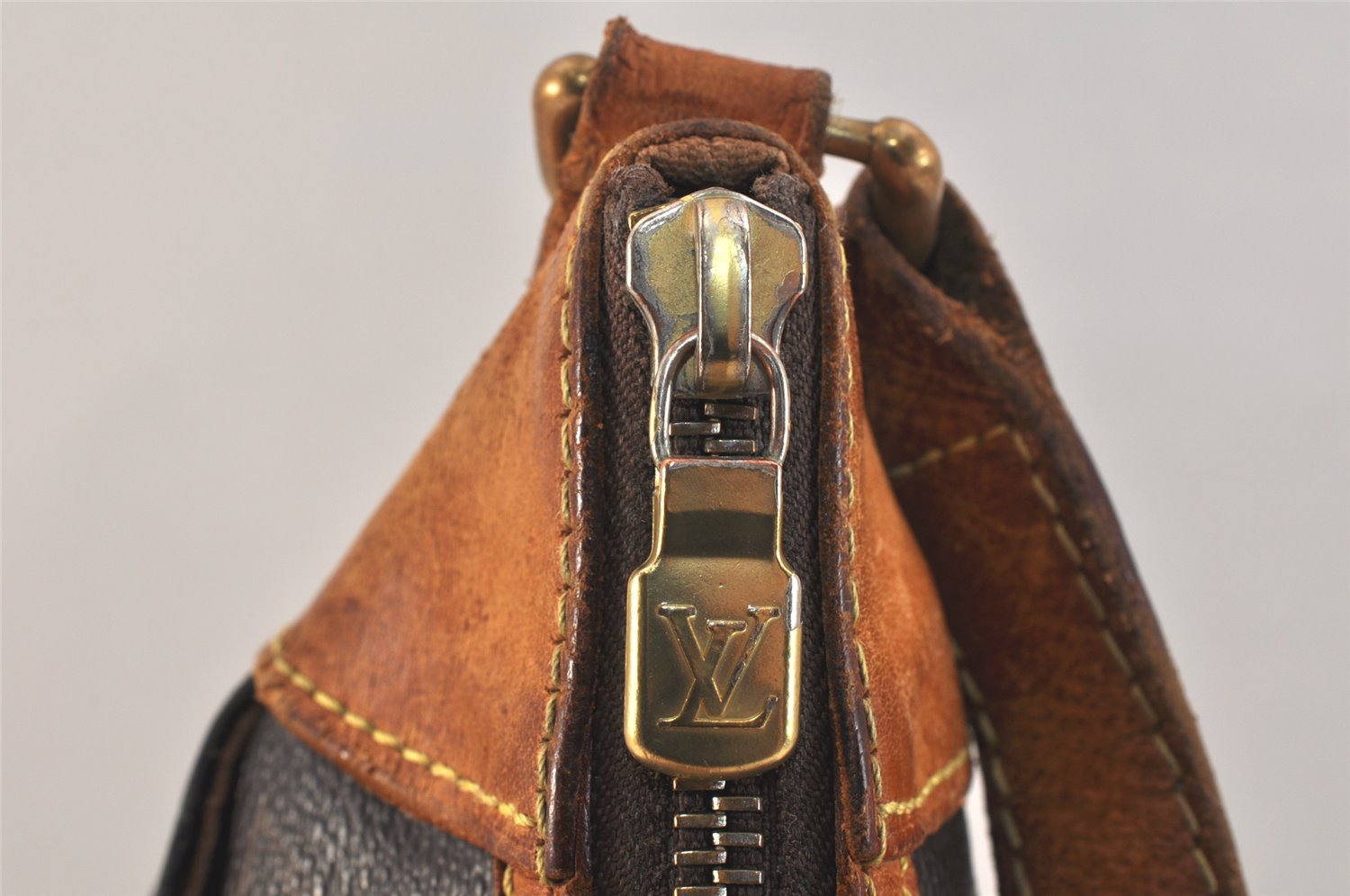 Authentic Louis Vuitton Monogram Odeon PM Shoulder Cross Bag M56390 LV 3443K