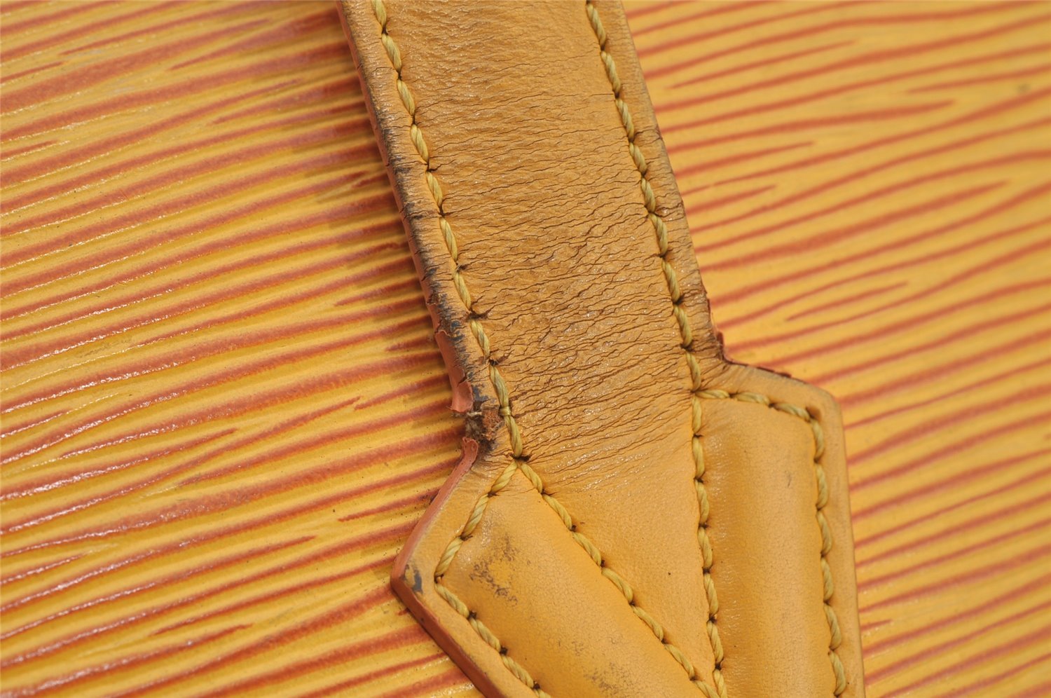 Authentic Louis Vuitton Epi Lussac Shoulder Tote Bag Yellow M52289 LV 3451J