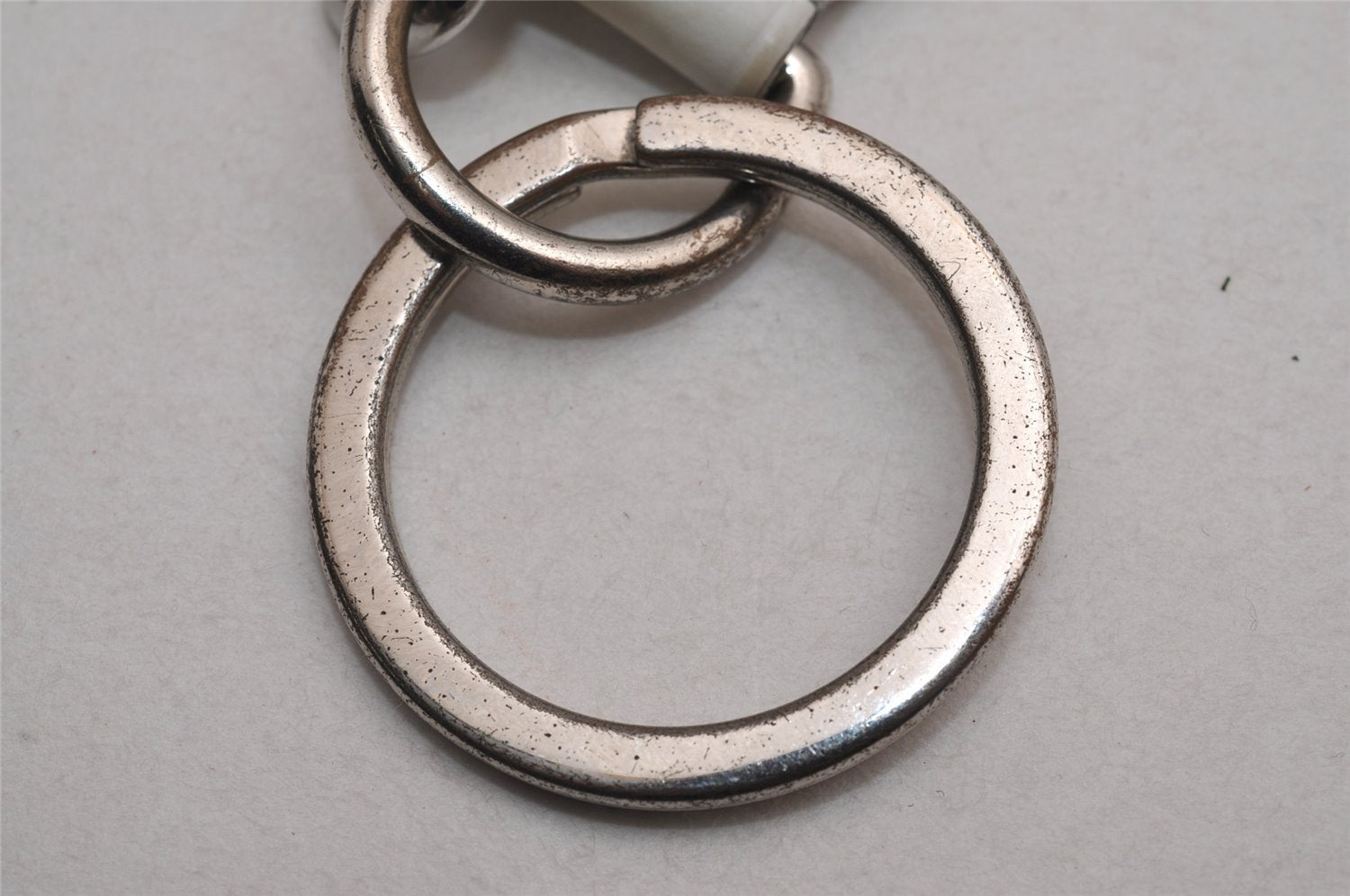 Auth Louis Vuitton Damier Spray Porte Cles Dragonne Key Charm MP3339 LV 3460J