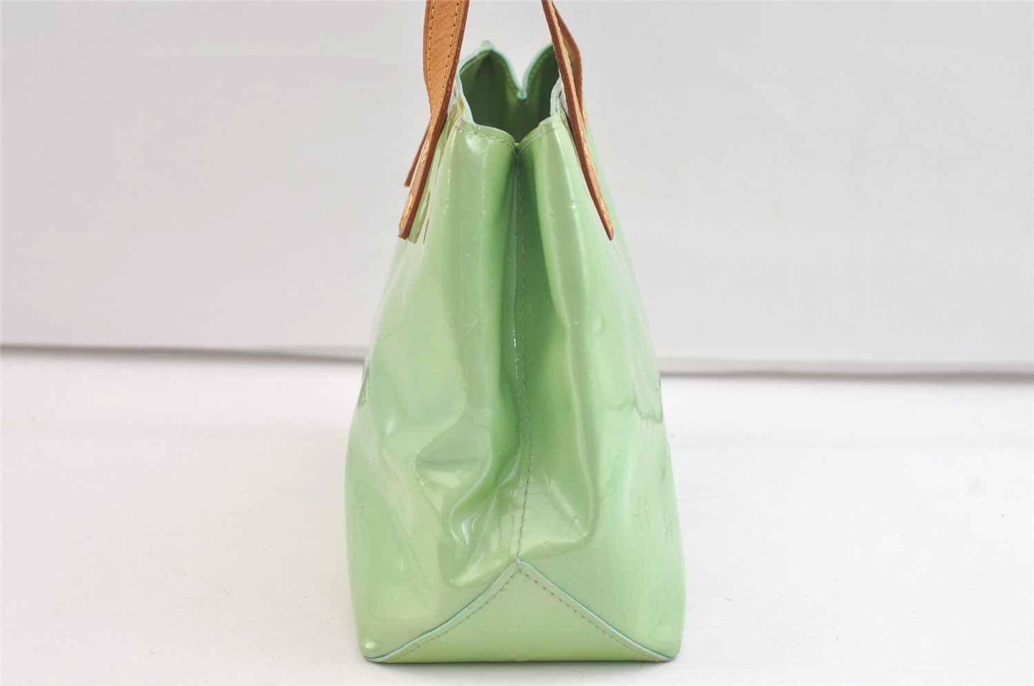 Authentic Louis Vuitton Vernis Reade PM Hand Bag Light Green M91307 LV 3463K