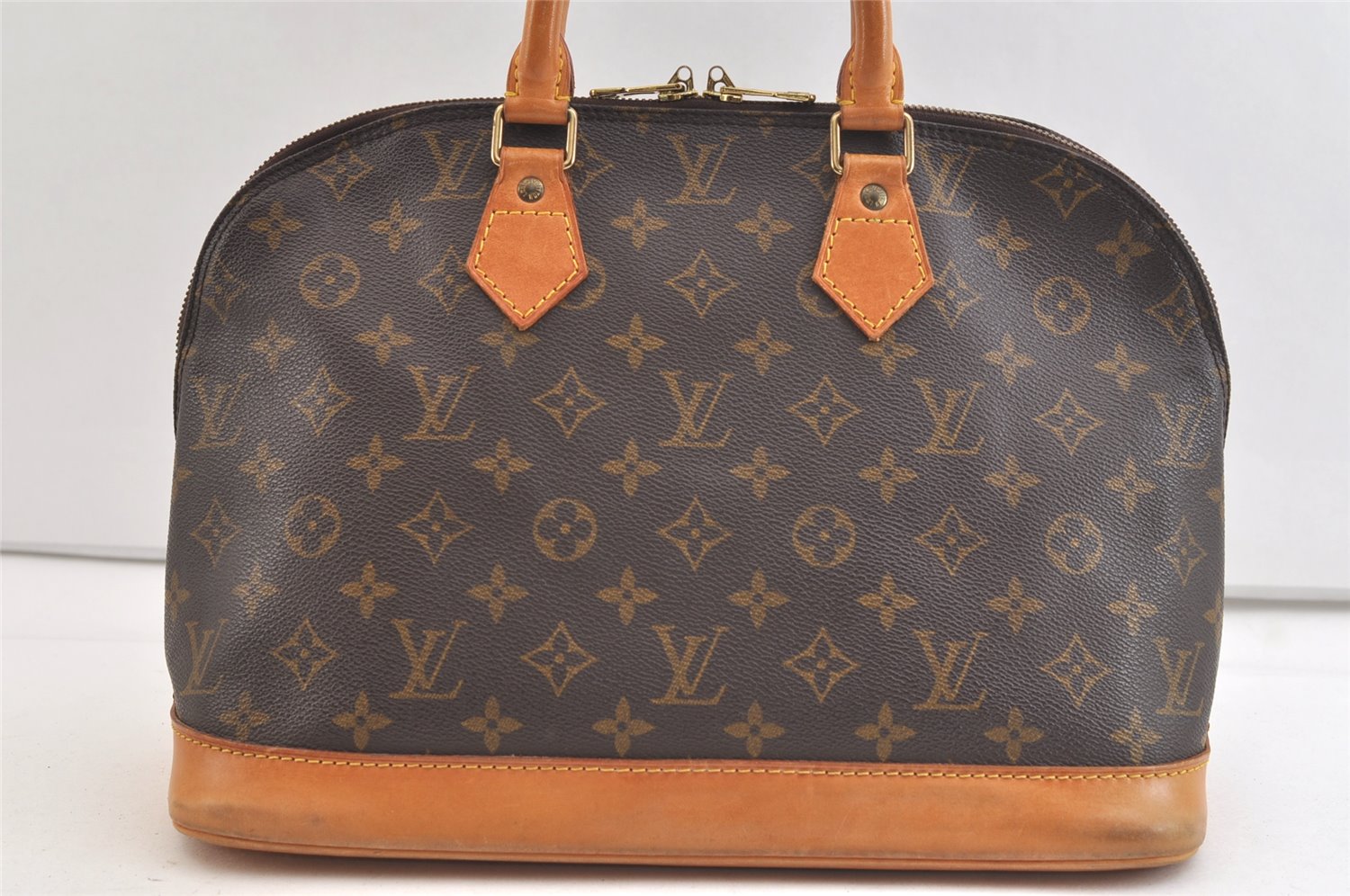 Authentic Louis Vuitton Monogram Alma Hand Bag Purse M51130 LV 3466K