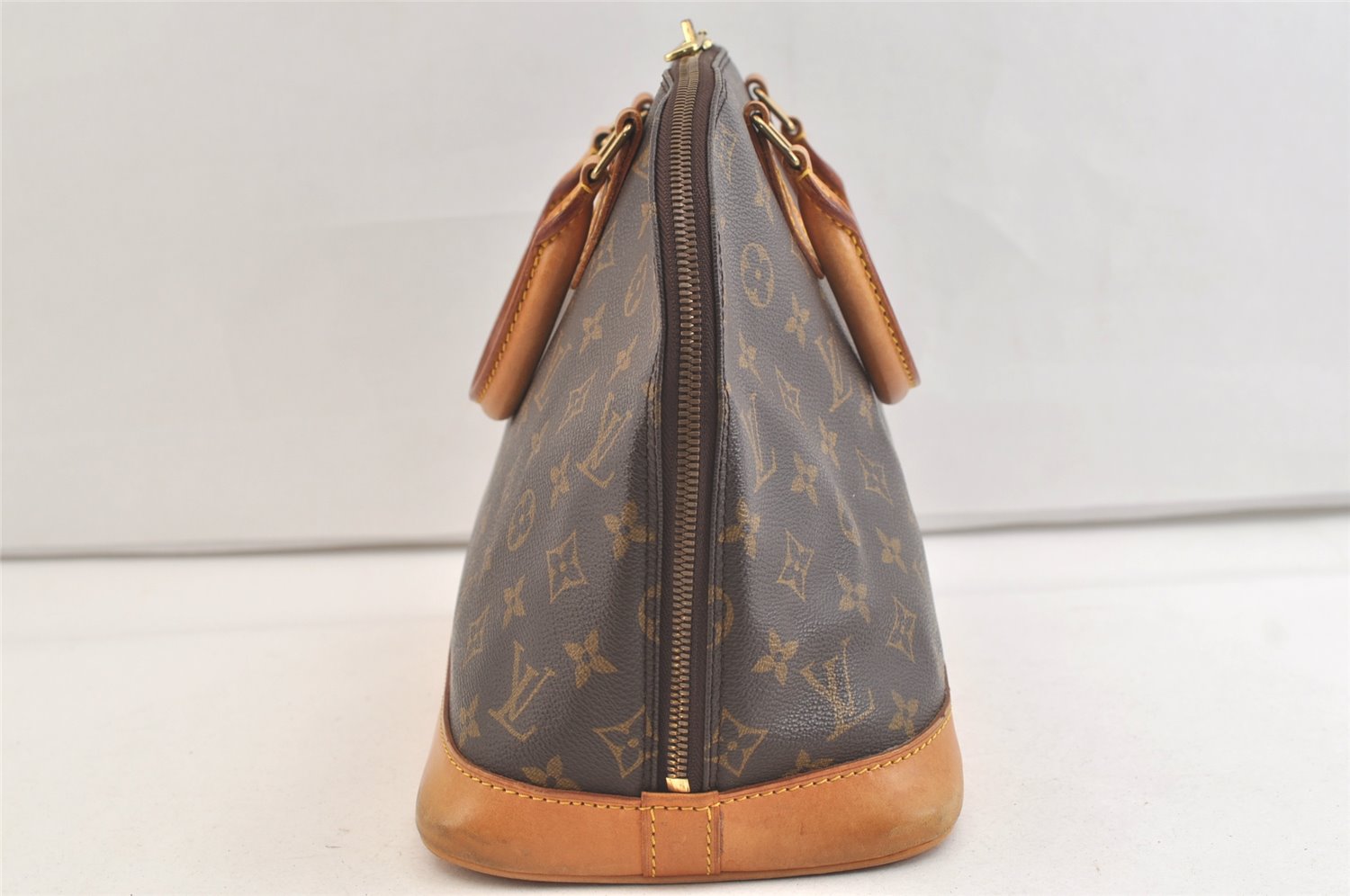 Authentic Louis Vuitton Monogram Alma Hand Bag Purse M51130 LV 3466K