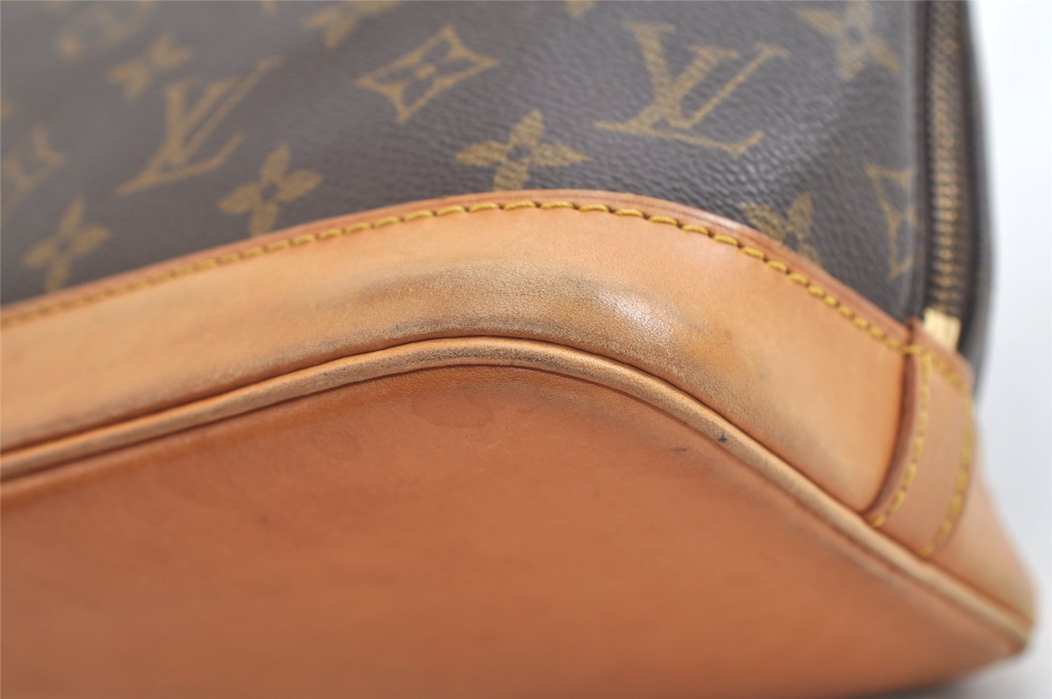 Authentic Louis Vuitton Monogram Alma Hand Bag Purse M51130 LV 3466K