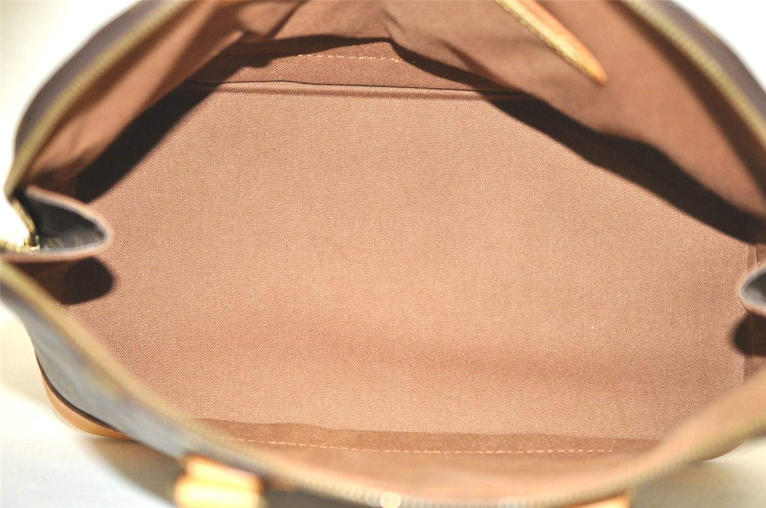 Authentic Louis Vuitton Monogram Alma Hand Bag Purse M51130 LV 3466K