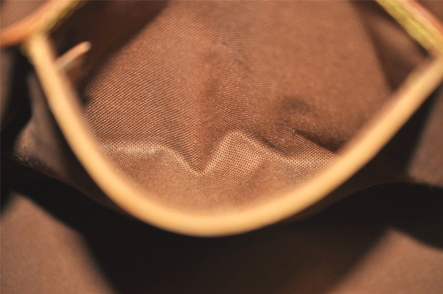 Authentic Louis Vuitton Monogram Alma Hand Bag Purse M51130 LV 3466K