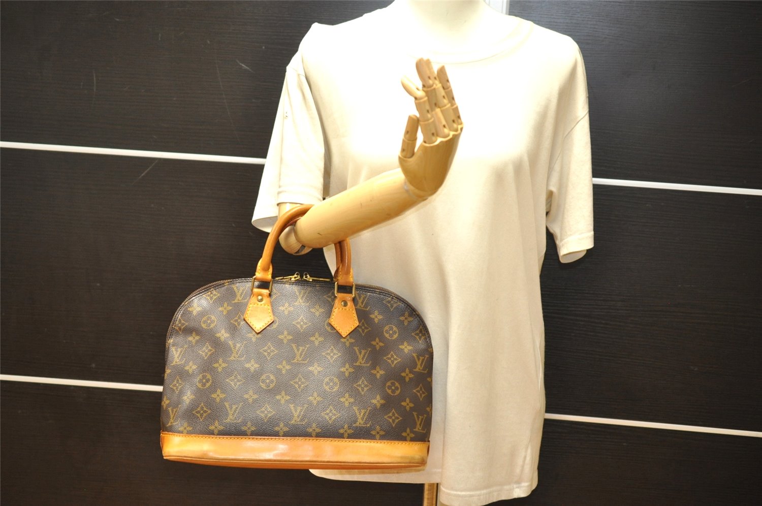Authentic Louis Vuitton Monogram Alma Hand Bag Purse M51130 LV 3466K