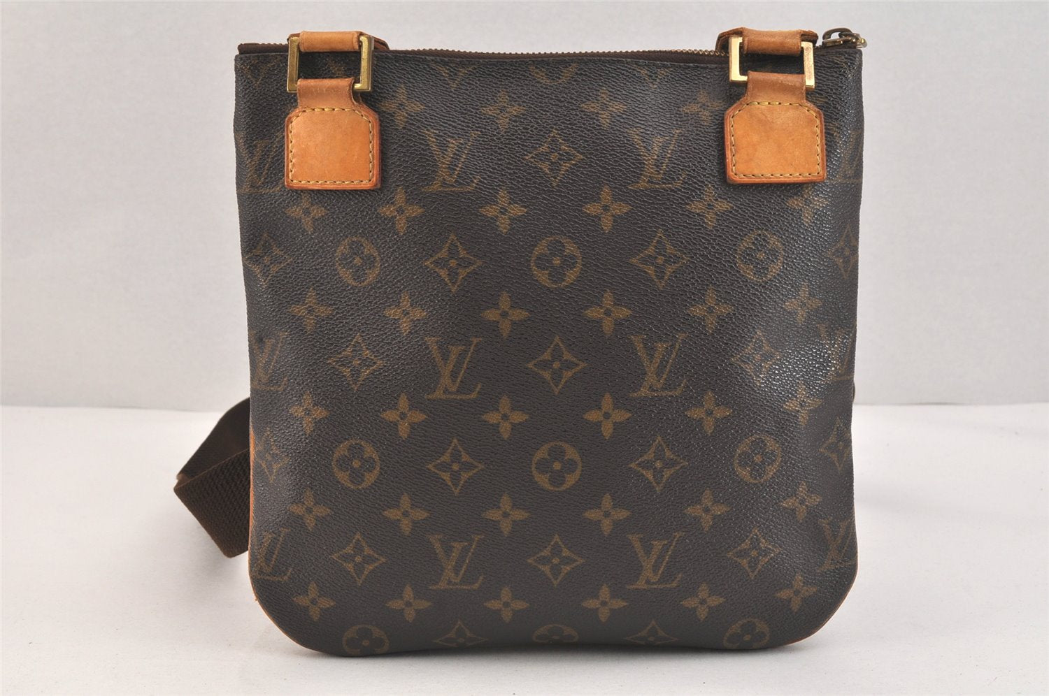 Auth Louis Vuitton Monogram Pochette Bosphore Shoulder Cross Bag M40044 LV 3467K
