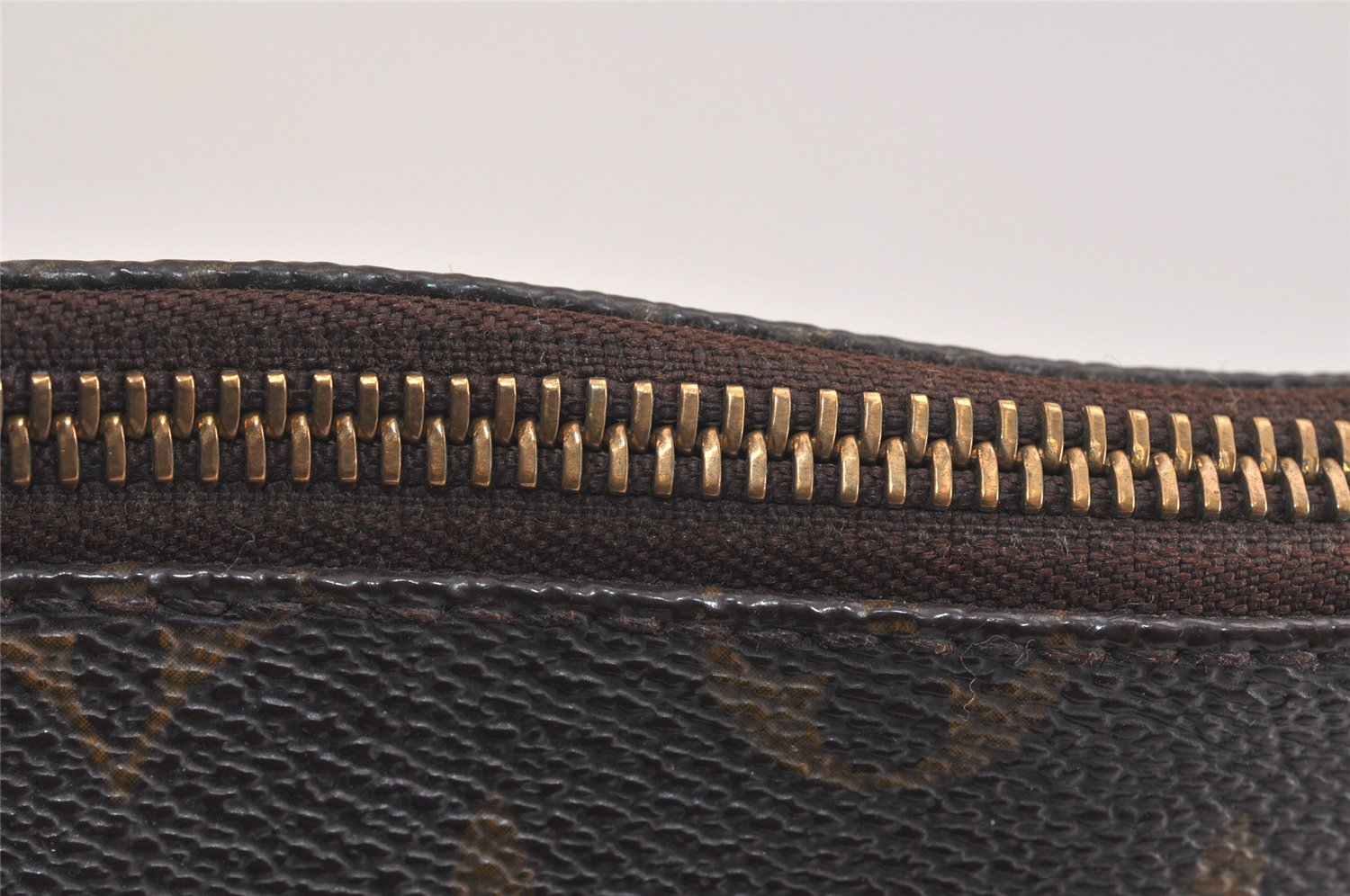 Auth Louis Vuitton Monogram Pochette Bosphore Shoulder Cross Bag M40044 LV 3467K