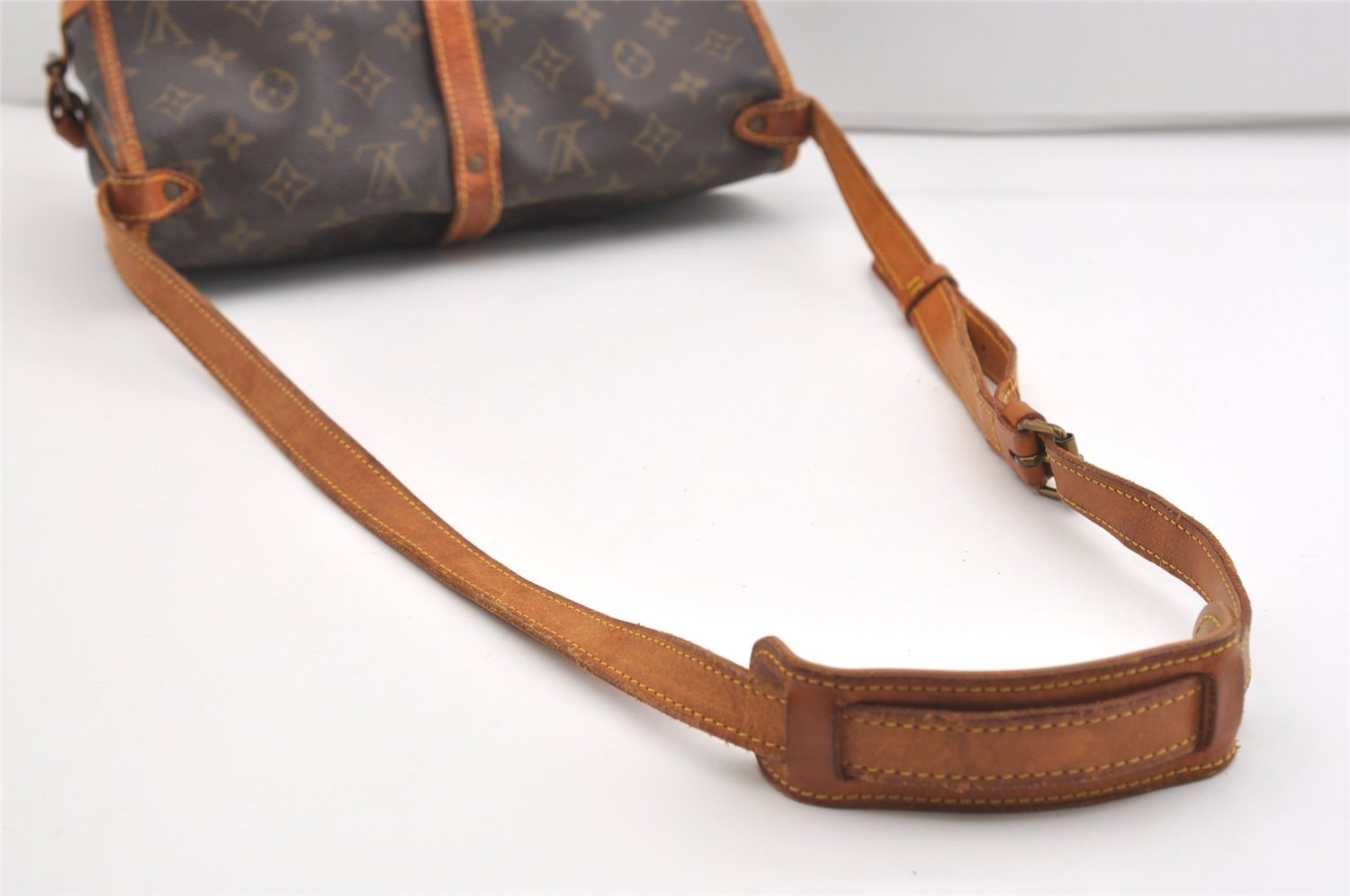 Authentic Louis Vuitton Monogram Saumur 30 Shoulder Cross Bag M42256 LV 3475J