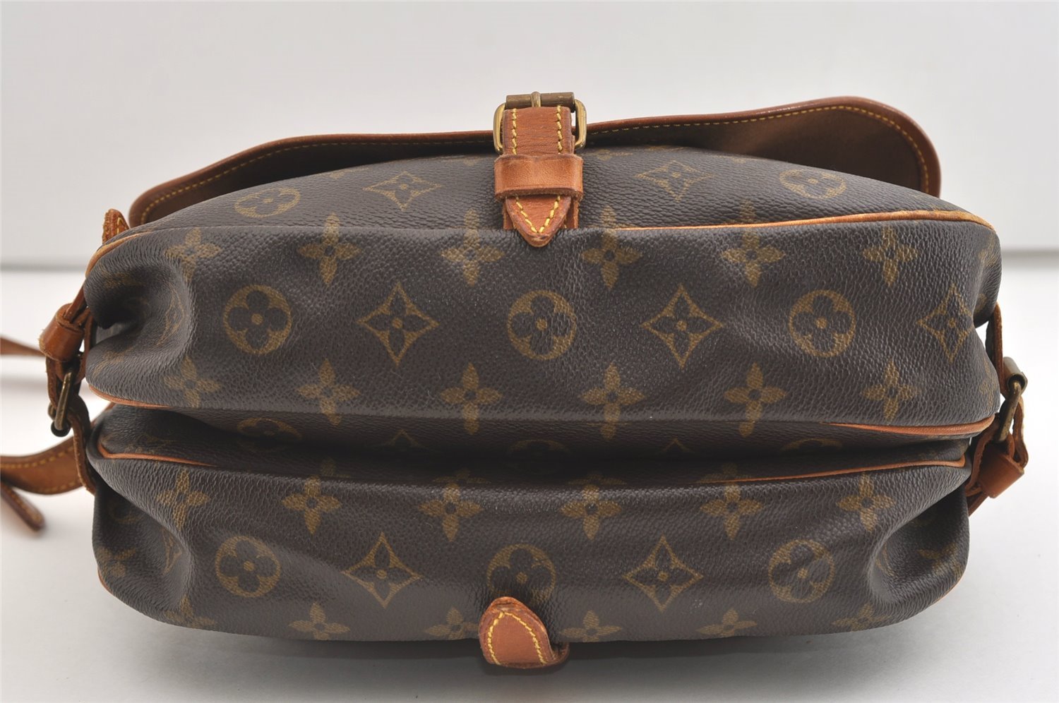 Authentic Louis Vuitton Monogram Saumur 30 Shoulder Cross Bag M42256 LV 3475J