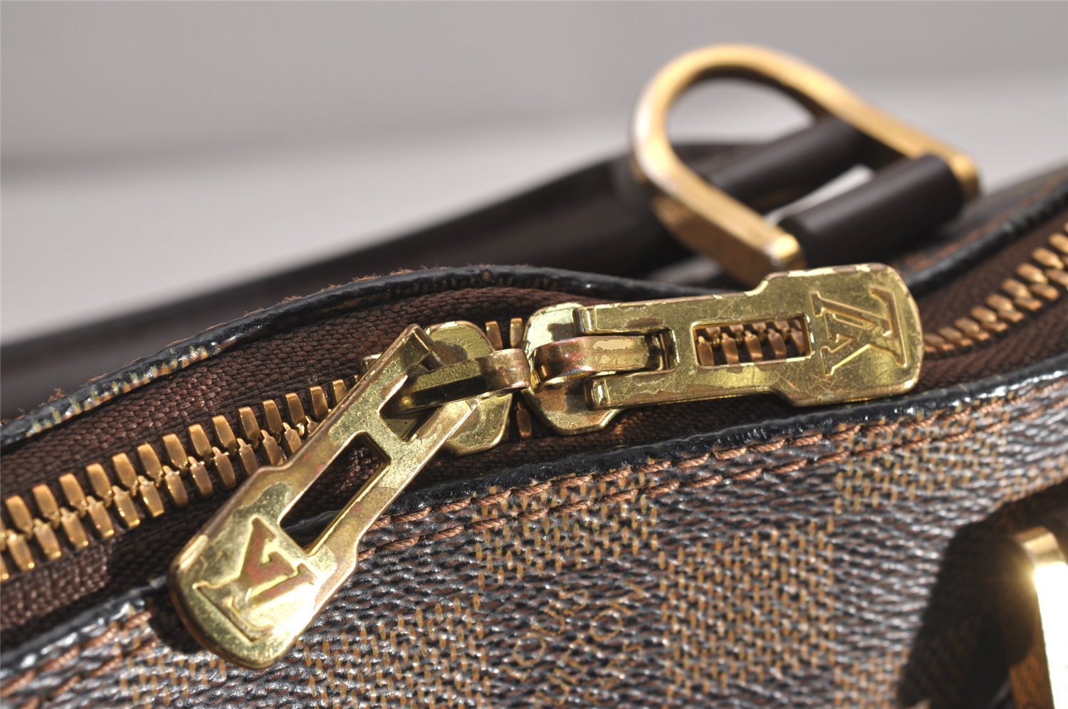 Authentic Louis Vuitton Damier Alma Hand Bag Purse N51131 LV 3479J