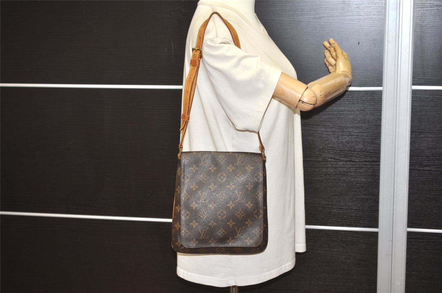 Authentic Louis Vuitton Monogram Musette Salsa Shoulder Bag Purse LV 3482J