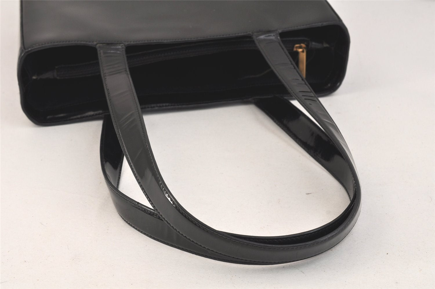 Authentic CHANEL Vintage Enamel Shoulder Hand Bag Purse Black 3485K