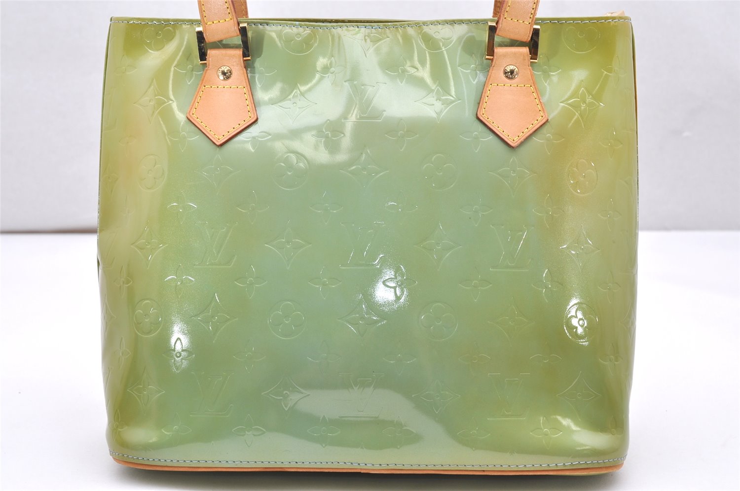 Authentic Louis Vuitton Vernis Houston Shoulder Bag Light Green M91005 LV 3493K