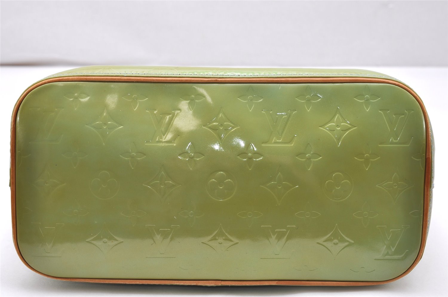 Authentic Louis Vuitton Vernis Houston Shoulder Bag Light Green M91005 LV 3493K