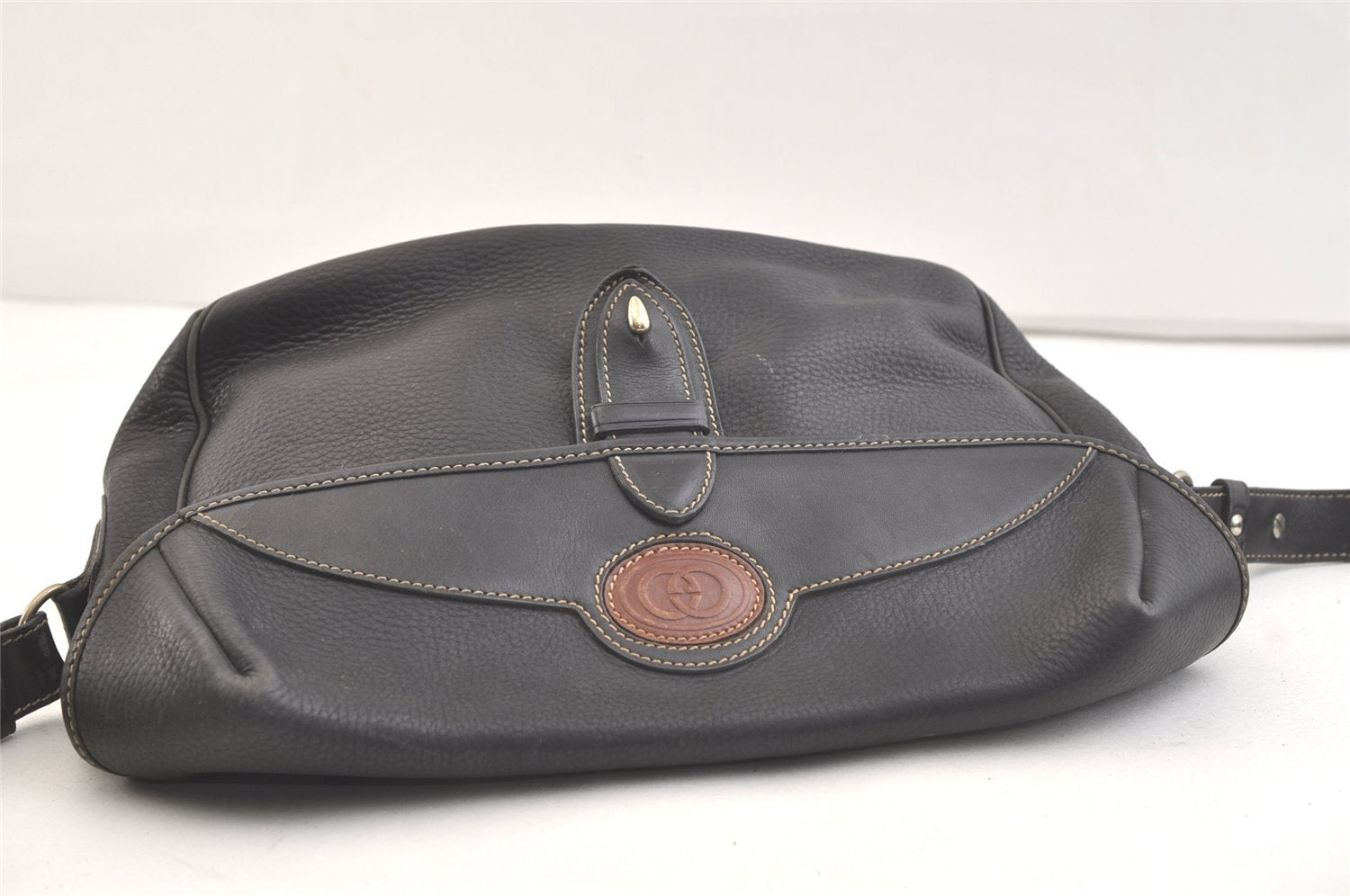 Authentic GUCCI Vintage Shoulder Cross Body Bag Purse Leather Black 3494K
