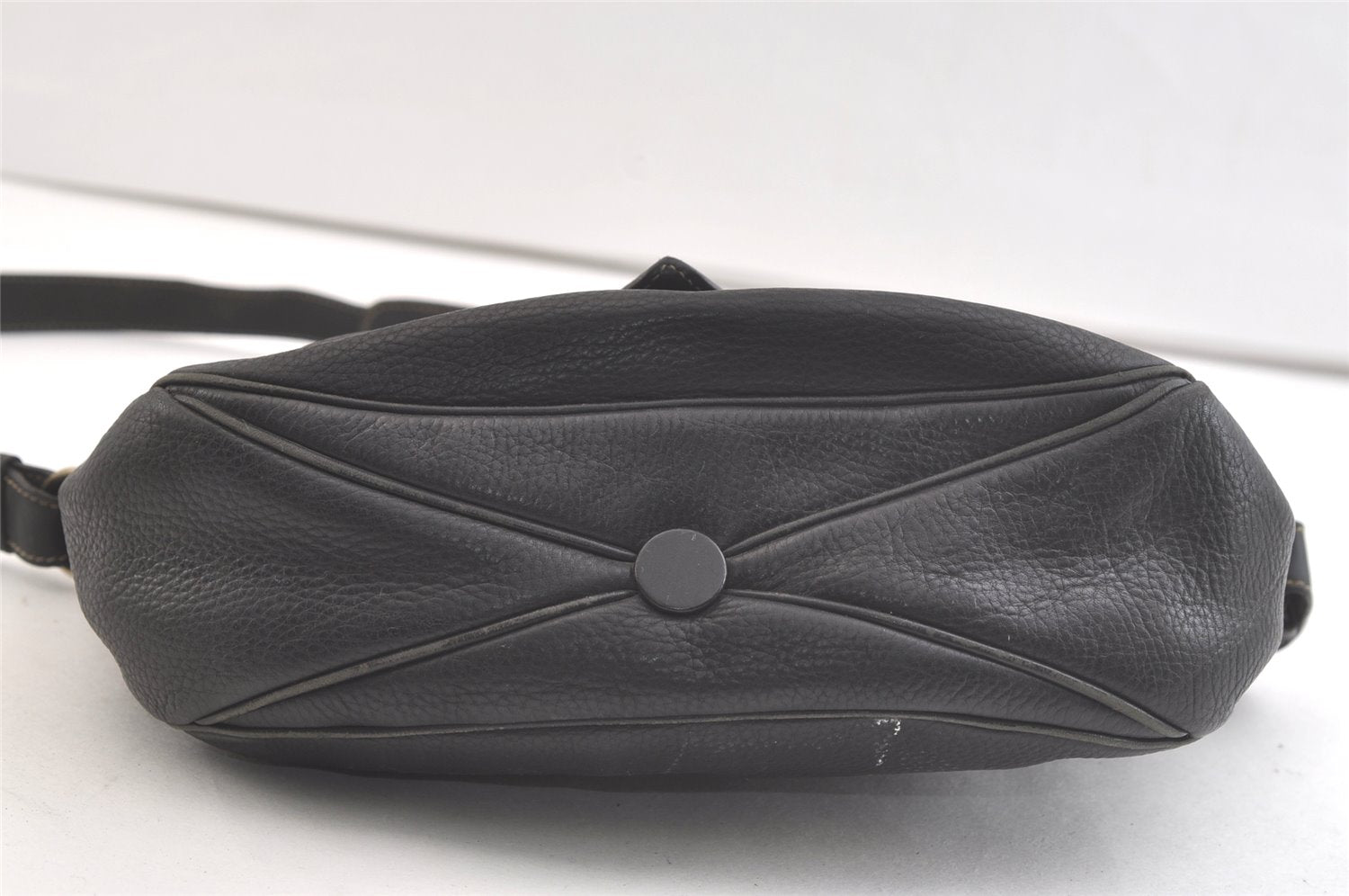 Authentic GUCCI Vintage Shoulder Cross Body Bag Purse Leather Black 3494K