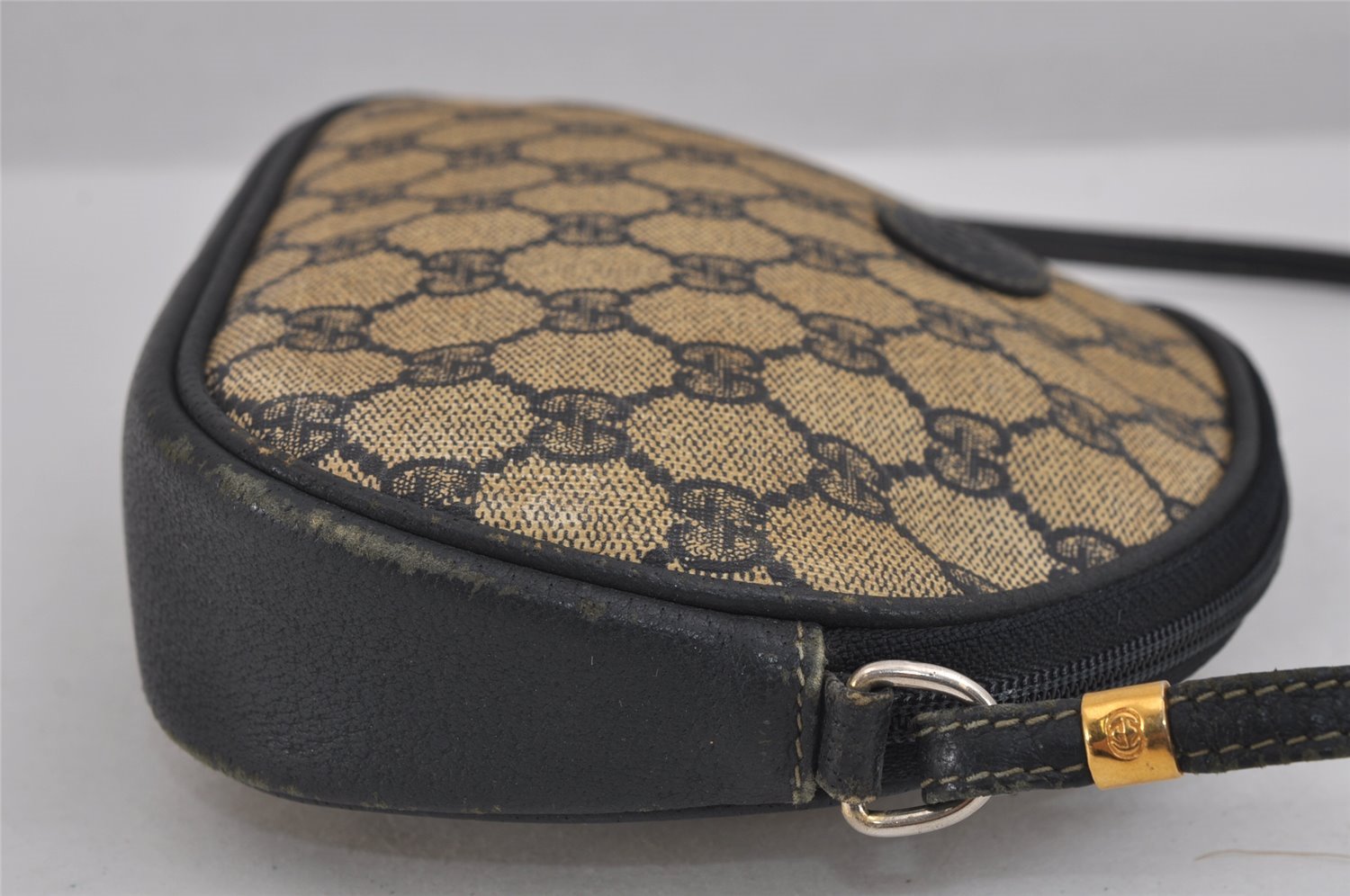 Authentic GUCCI Shoulder Cross Body Bag Purse GG PVC Leather Navy Blue 3495J