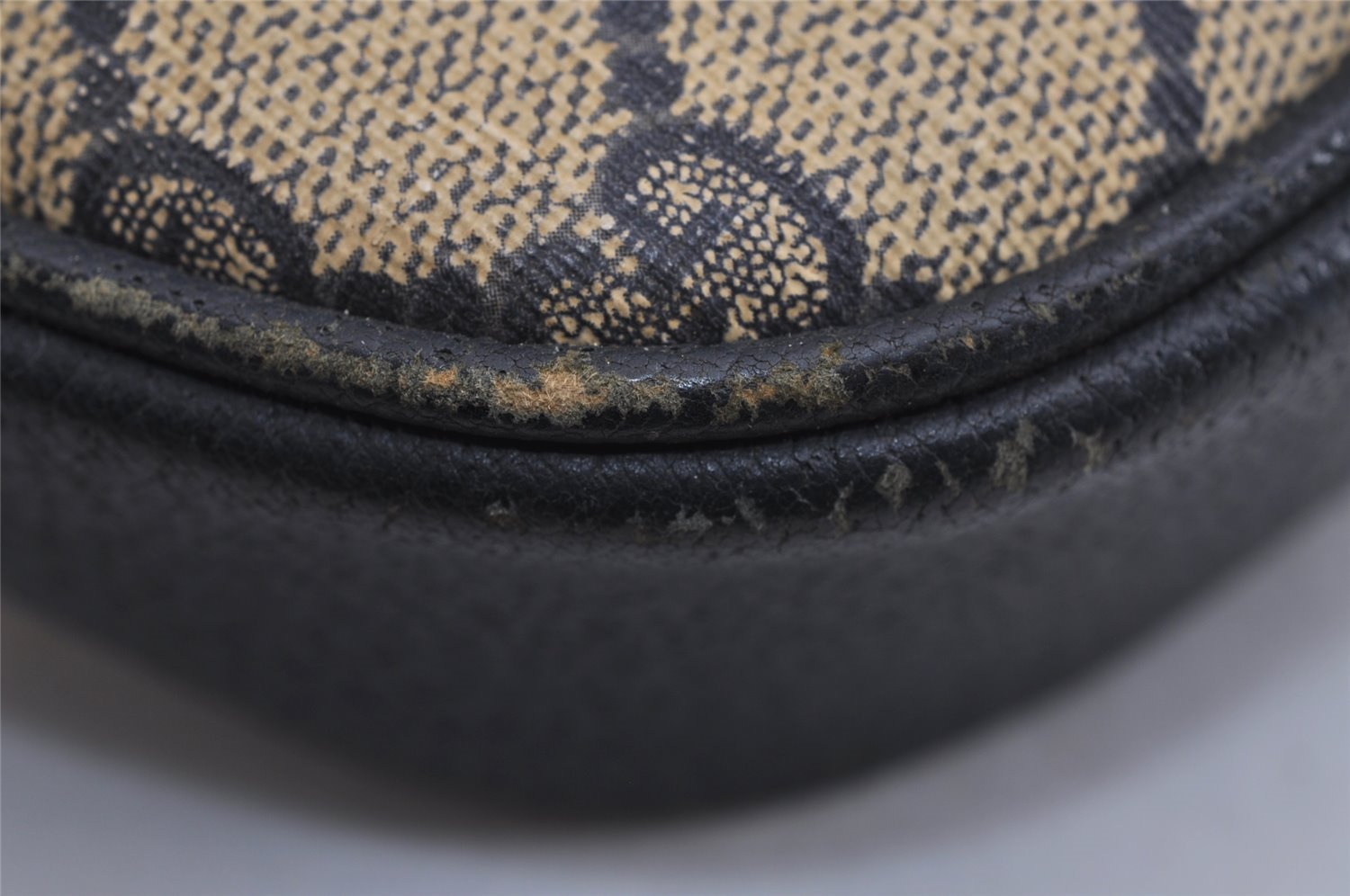 Authentic GUCCI Shoulder Cross Body Bag Purse GG PVC Leather Navy Blue 3495J