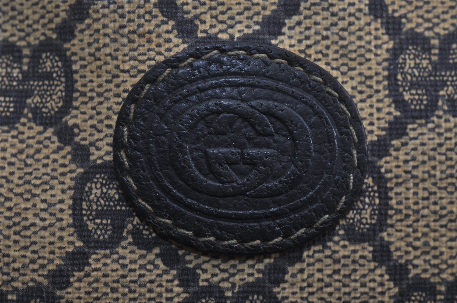 Authentic GUCCI Shoulder Cross Body Bag Purse GG PVC Leather Navy Blue 3495J