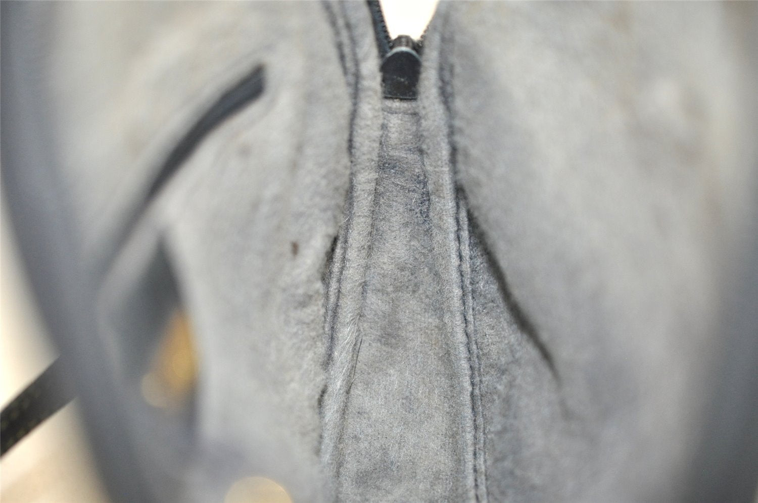 Authentic GUCCI Shoulder Cross Body Bag Purse GG PVC Leather Navy Blue 3495J