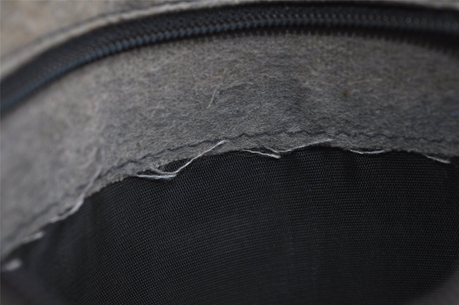 Authentic GUCCI Shoulder Cross Body Bag Purse GG PVC Leather Navy Blue 3495J