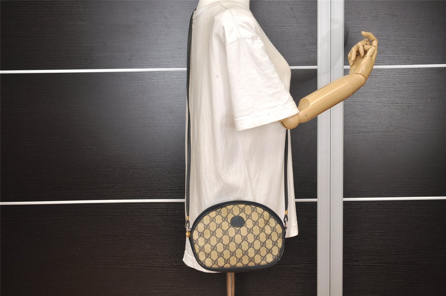 Authentic GUCCI Shoulder Cross Body Bag Purse GG PVC Leather Navy Blue 3495J