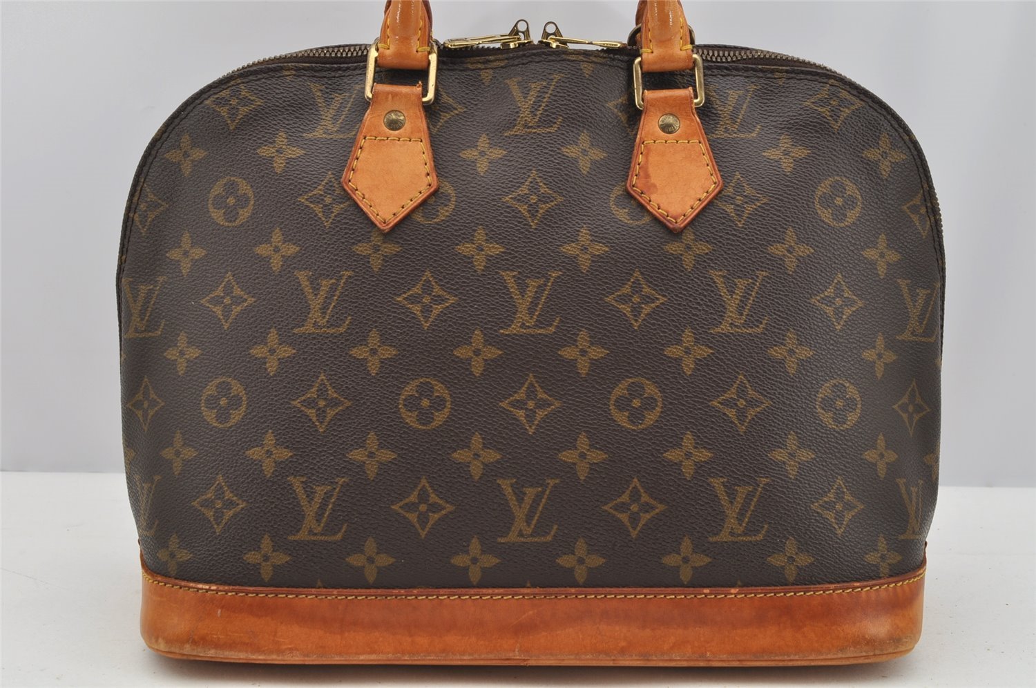 Authentic Louis Vuitton Monogram Alma Hand Bag Purse M51130 LV 3497I