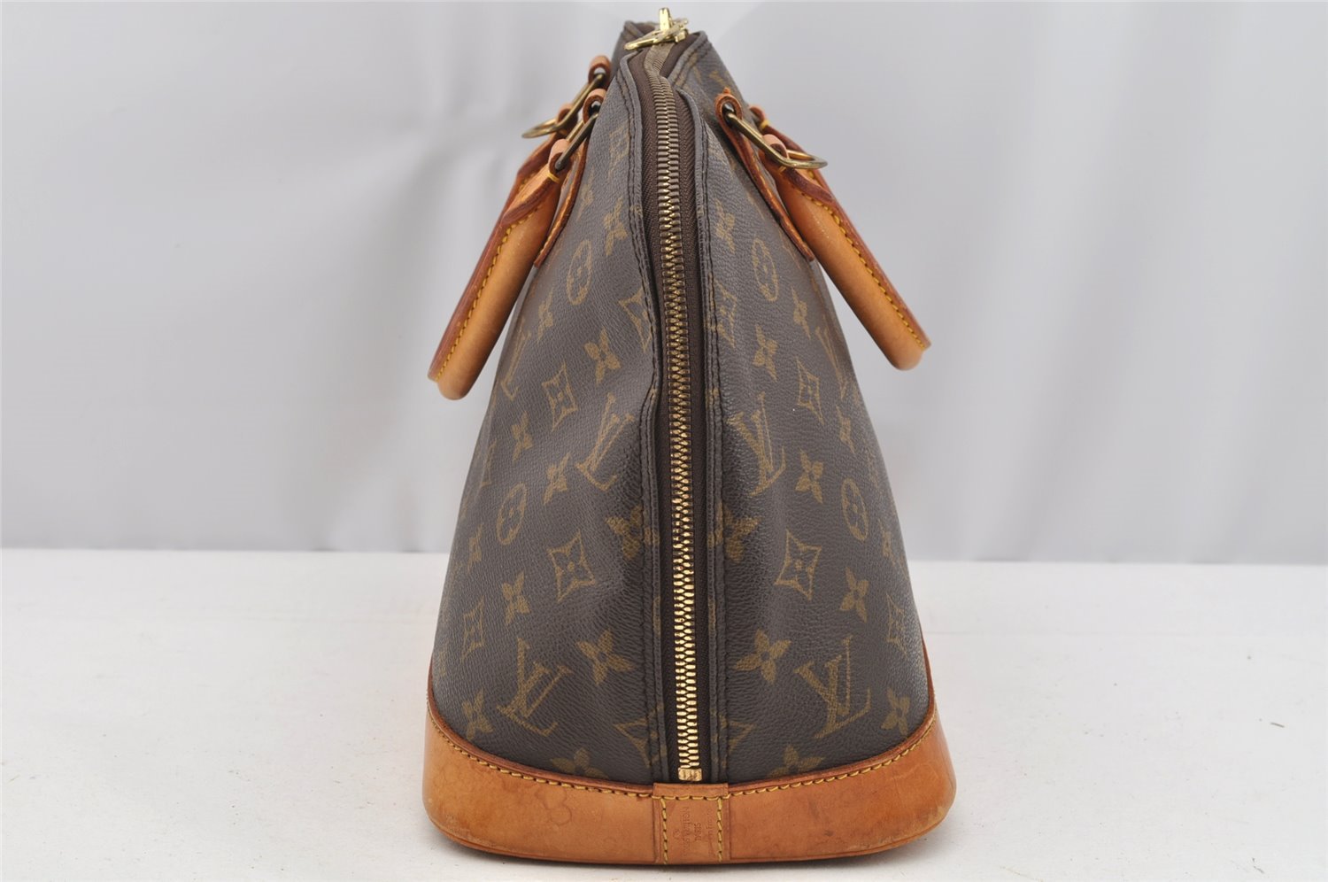Authentic Louis Vuitton Monogram Alma Hand Bag Purse M51130 LV 3497I