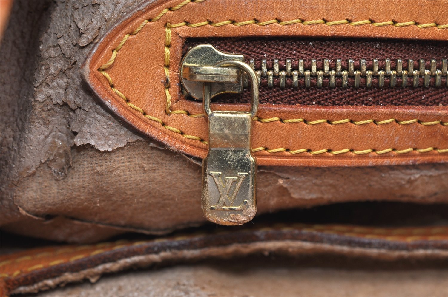 Authentic Louis Vuitton Monogram Bucket GM Shoulder Tote Bag M42236 Junk 3498K