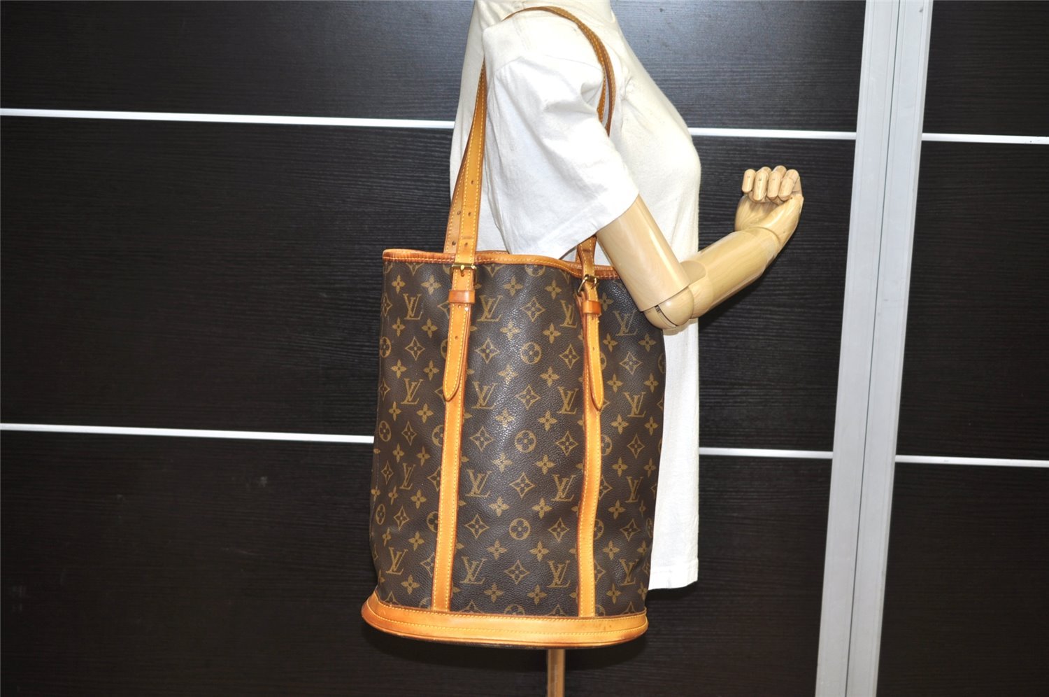Authentic Louis Vuitton Monogram Bucket GM Shoulder Tote Bag M42236 Junk 3498K