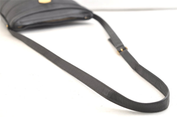 Authentic GUCCI Vintage Shoulder Cross Body Bag Purse Leather Black Junk 3502K