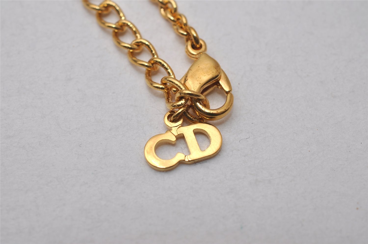 Authentic Christian Dior Gold Tone Chain Pendant Necklace CD 3505I