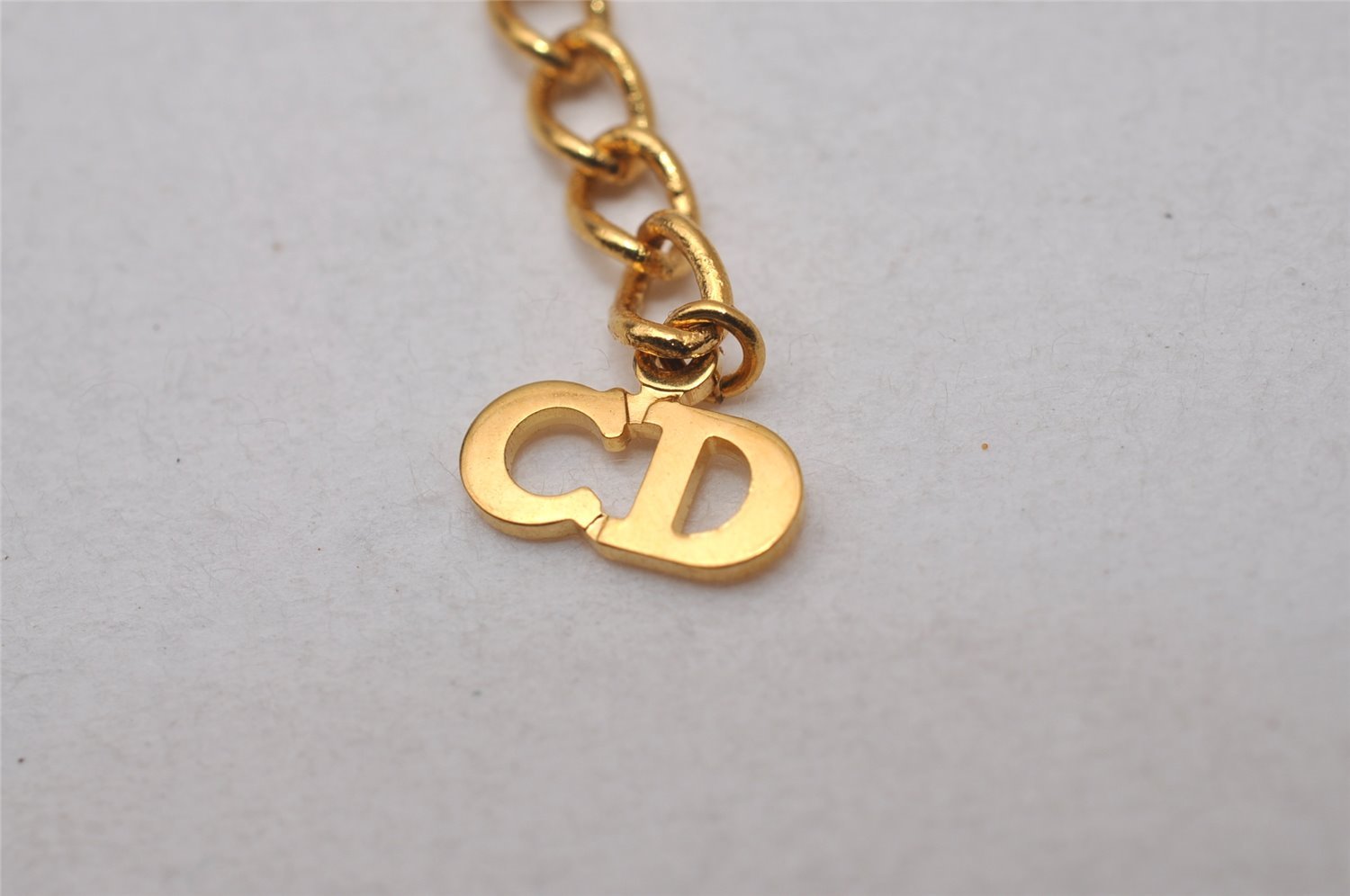 Authentic Christian Dior Gold Tone Chain Pendant Necklace CD 3505I