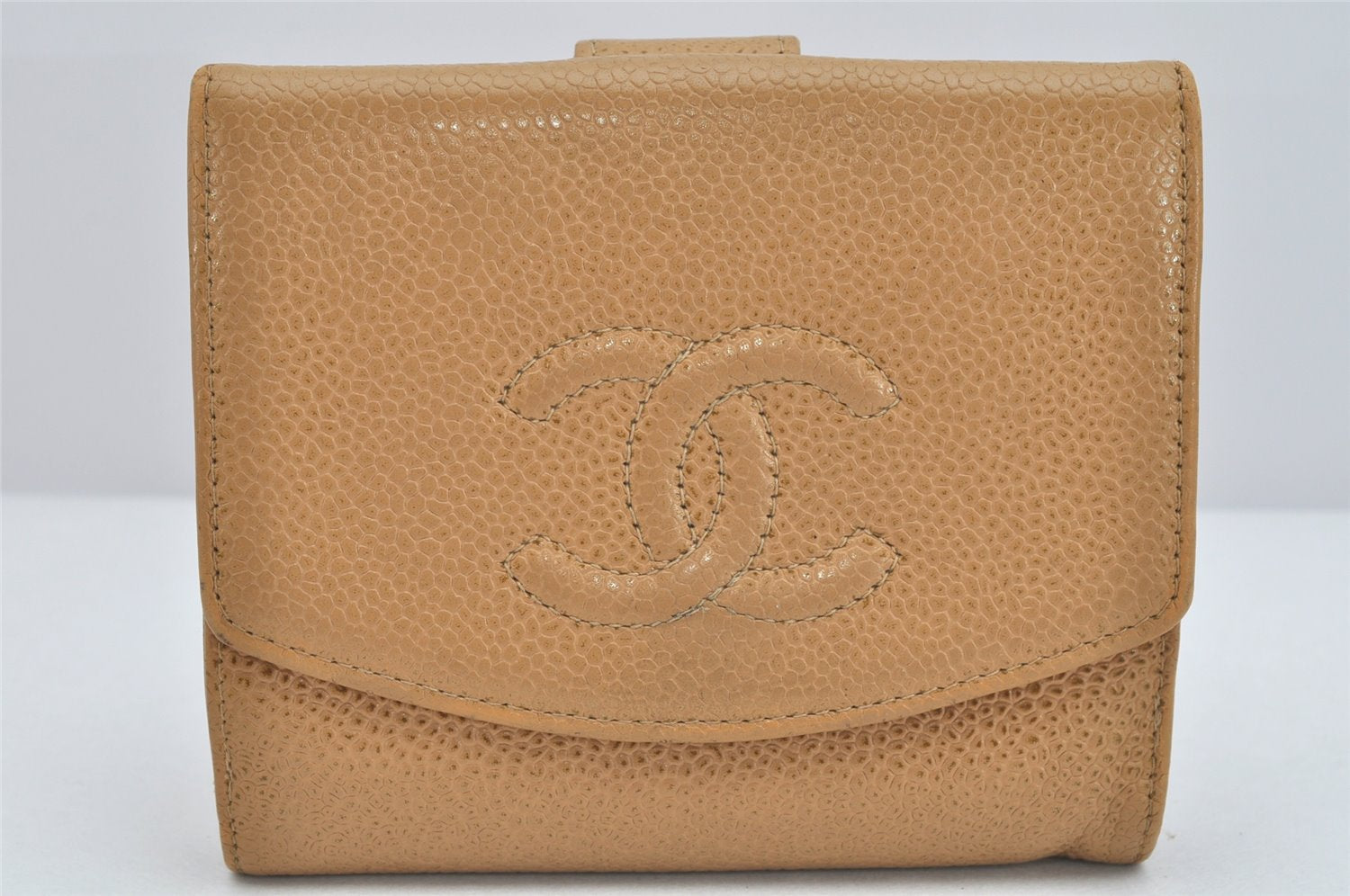Authentic CHANEL Vintage Caviar Skin CC Logo Bifold Wallet Purse Beige 3517K