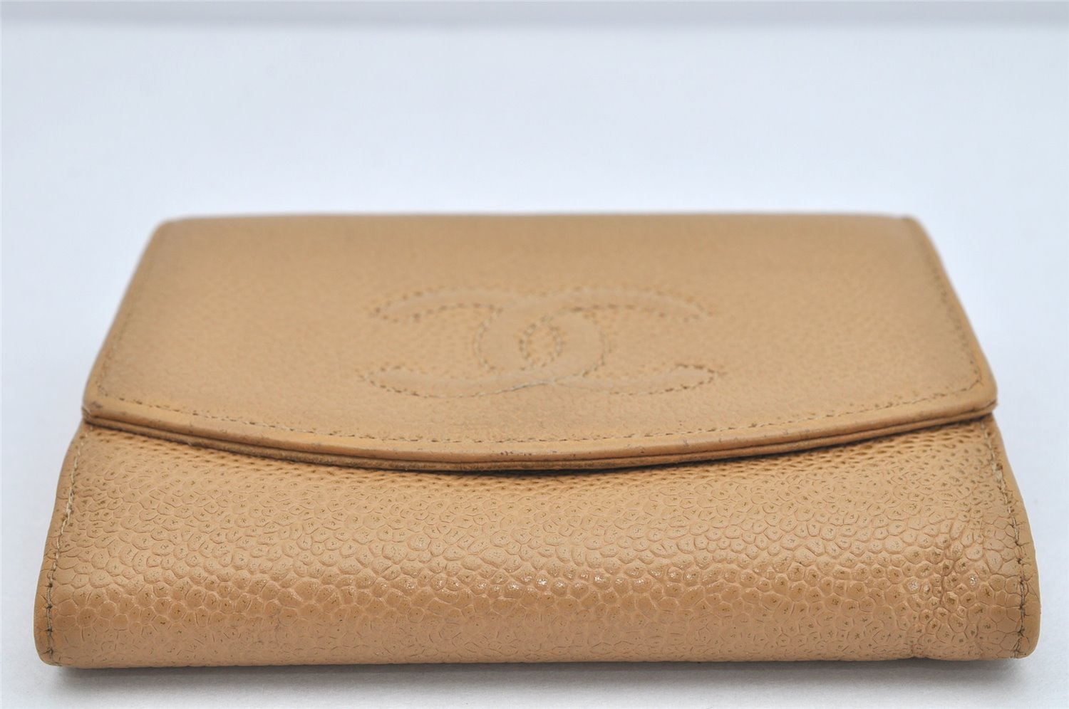 Authentic CHANEL Vintage Caviar Skin CC Logo Bifold Wallet Purse Beige 3517K