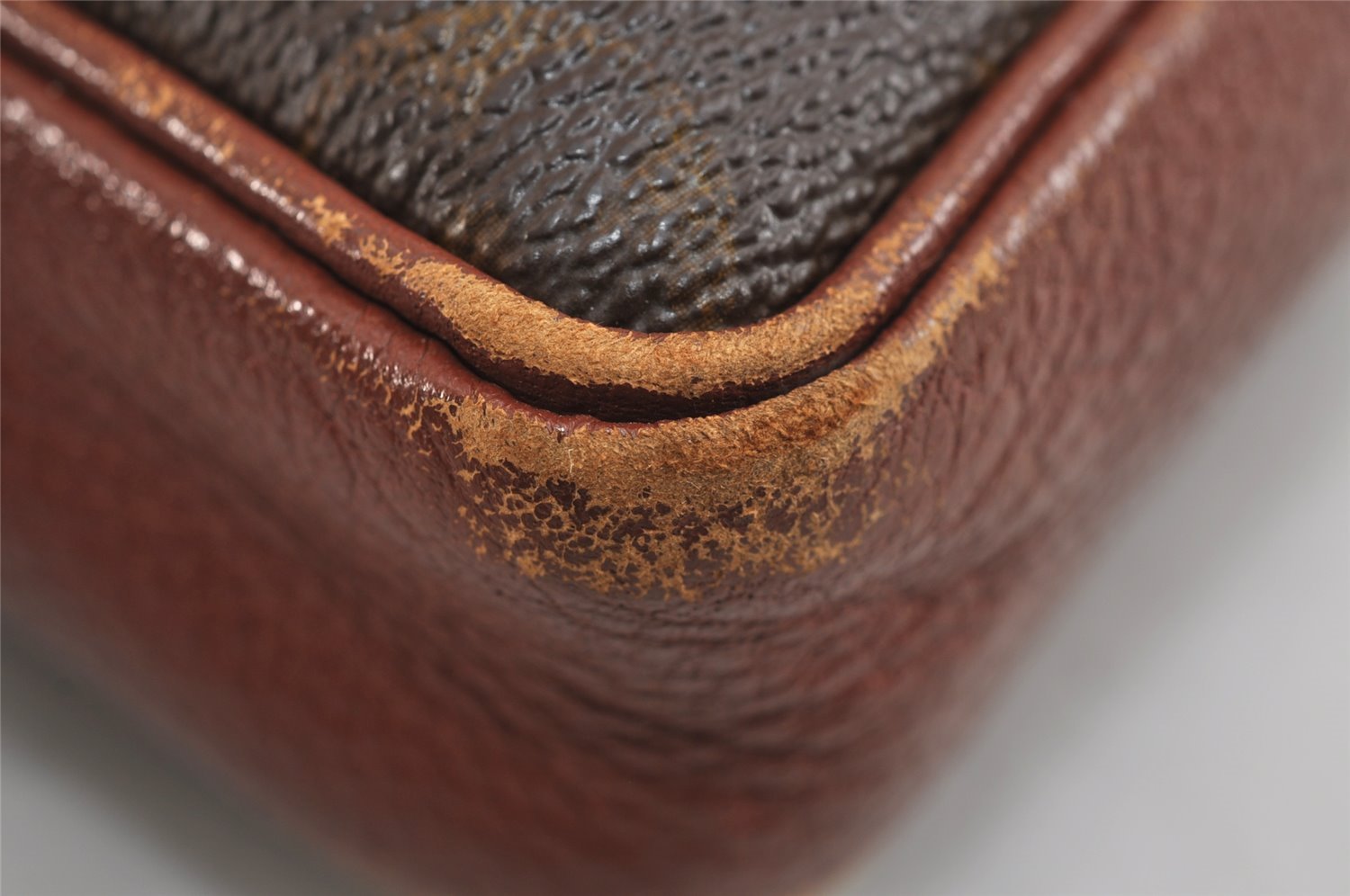 Authentic Louis Vuitton Monogram Pochette Sport Clutch Hand Bag Old Model 3518J