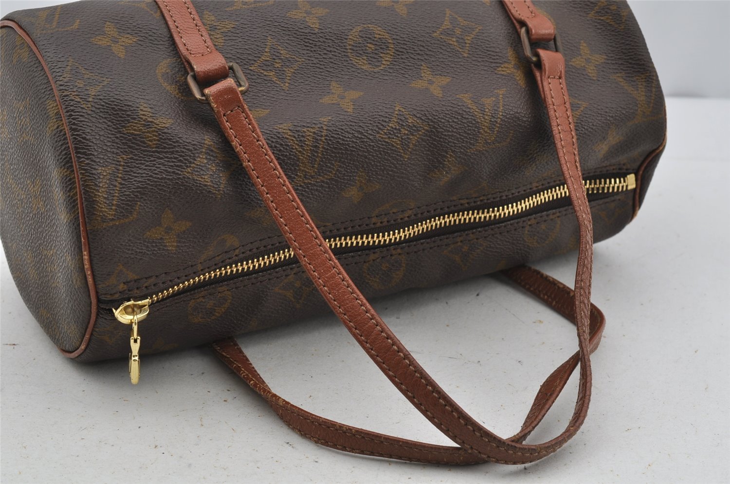 Authentic Louis Vuitton Monogram Papillon 26 Hand Bag Old Model LV 3519J