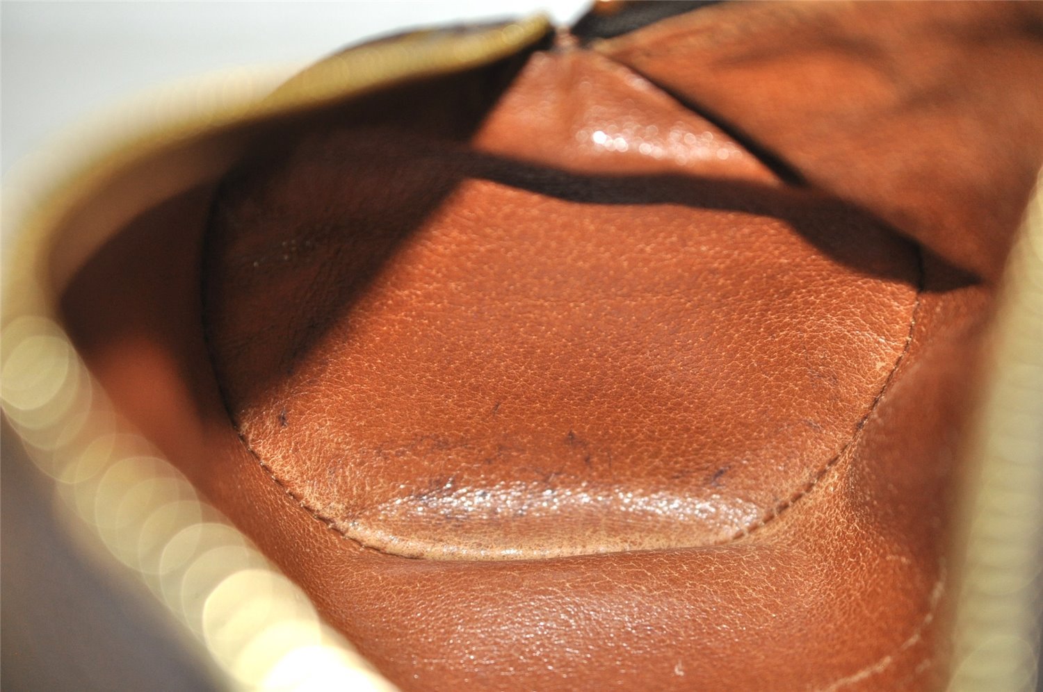 Authentic Louis Vuitton Monogram Papillon 26 Hand Bag Old Model LV 3519J