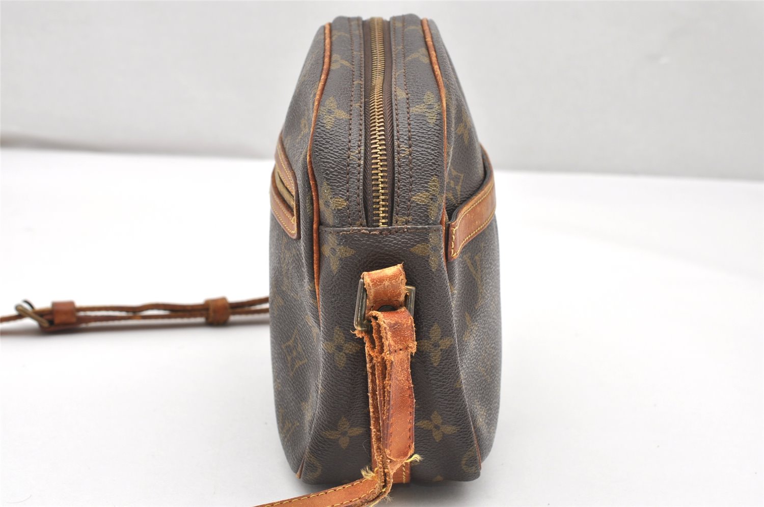 Authentic Louis Vuitton Monogram Senlis Shoulder Cross Bag Old Model Junk 3519K