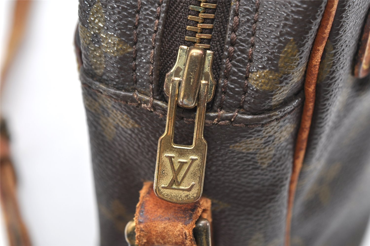 Authentic Louis Vuitton Monogram Senlis Shoulder Cross Bag Old Model Junk 3519K