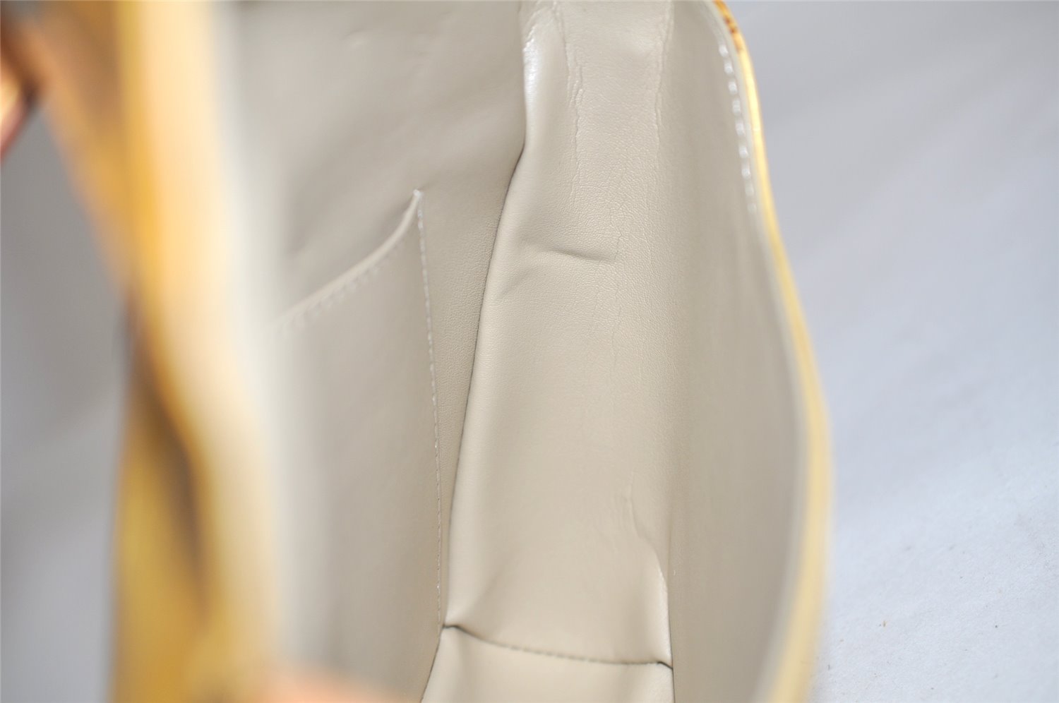 Auth Louis Vuitton Vernis Thompson Street Shoulder Bag Yellow M91008 LV 3521K