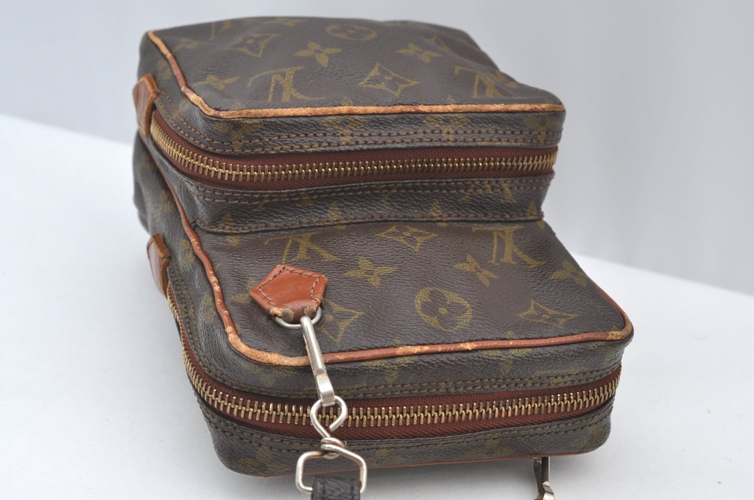 Authentic Louis Vuitton Monogram Amazone Shoulder Cross Body Bag Old Model 3522J